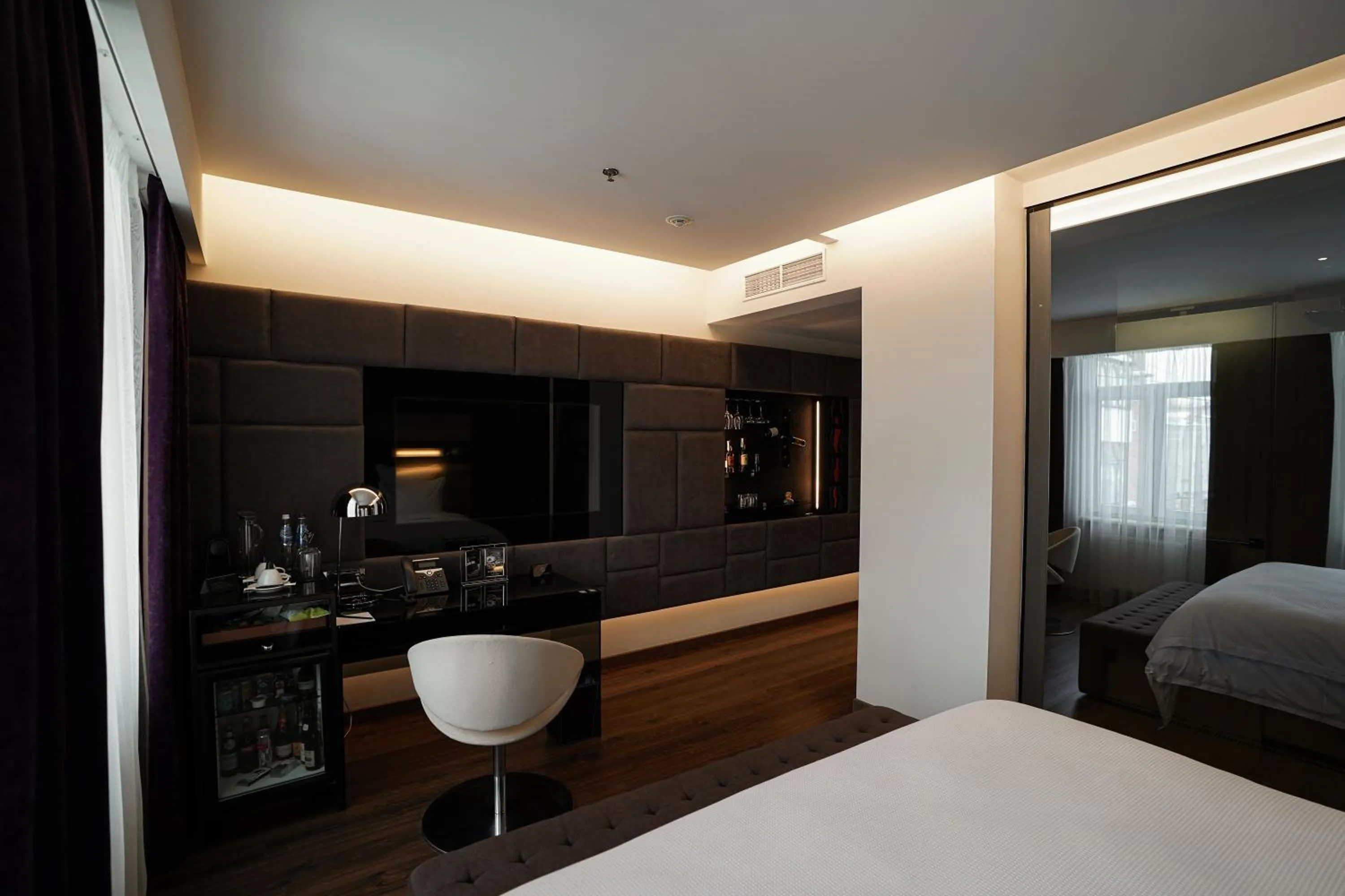 Bed in 11 Mirrors Design Hotel
