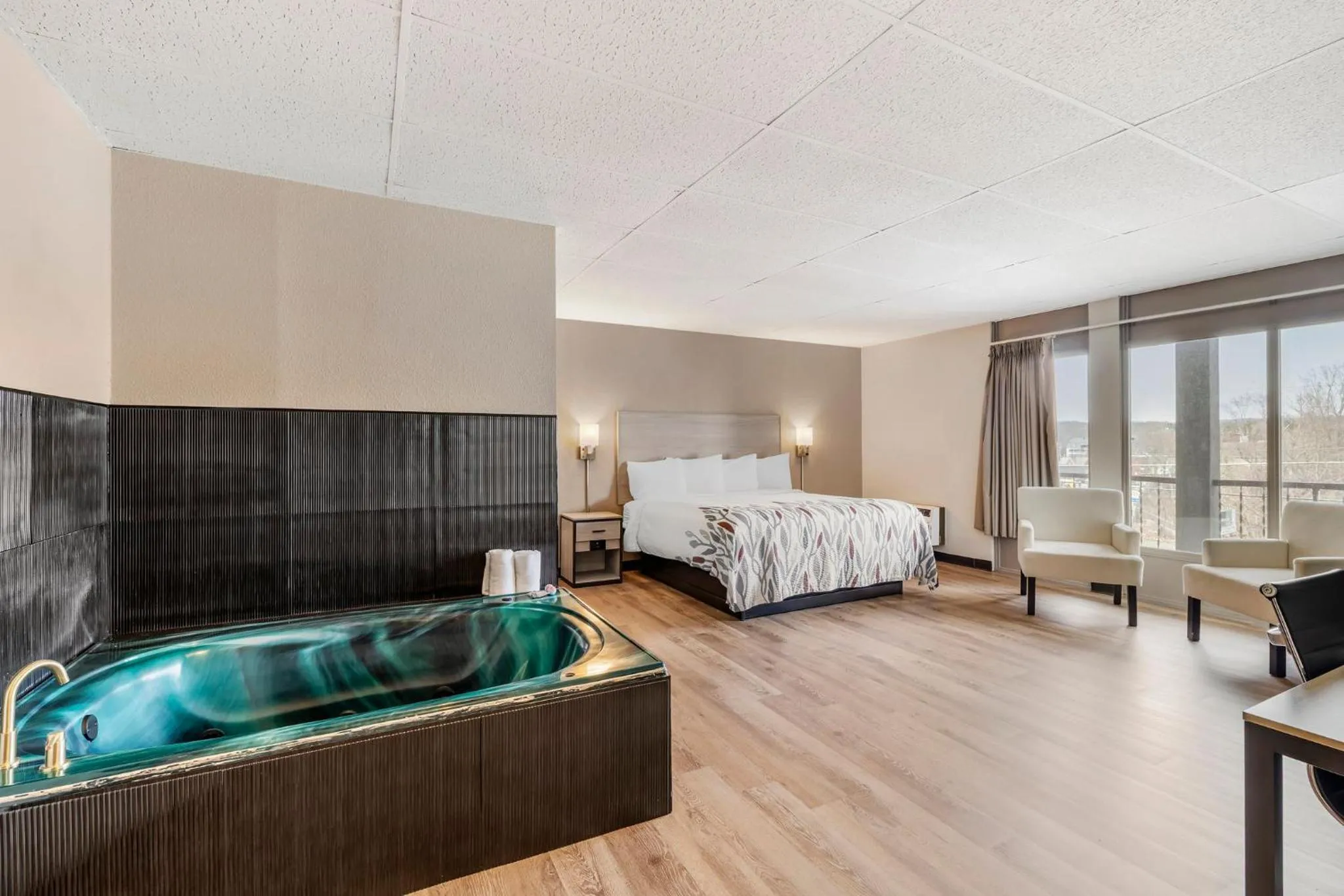 Bedroom, Bed in Red Roof Inn Stroudsburg