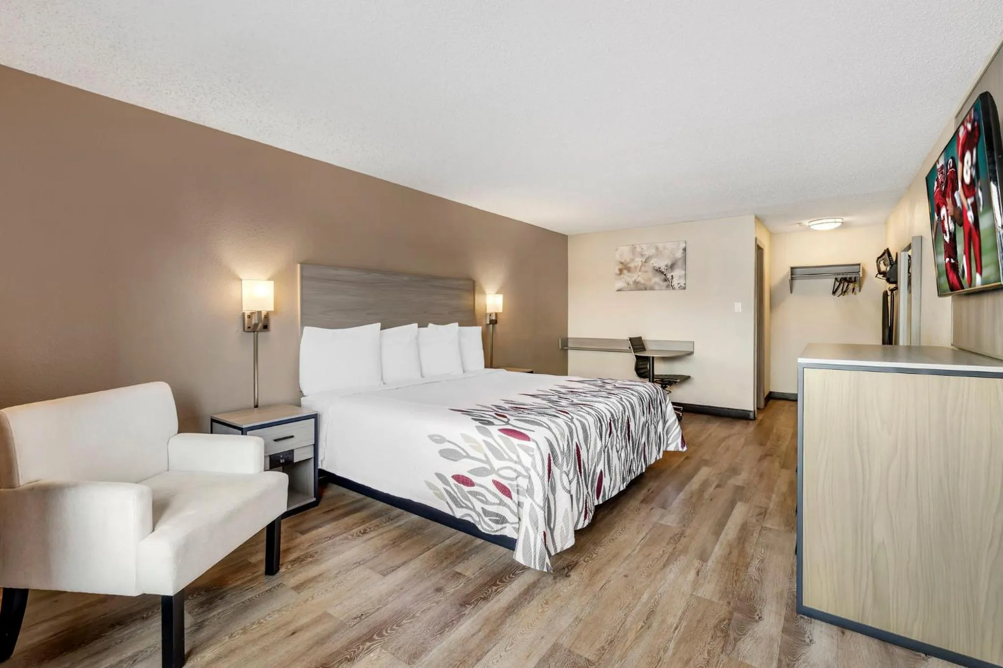 Bedroom, Bed in Red Roof Inn Stroudsburg