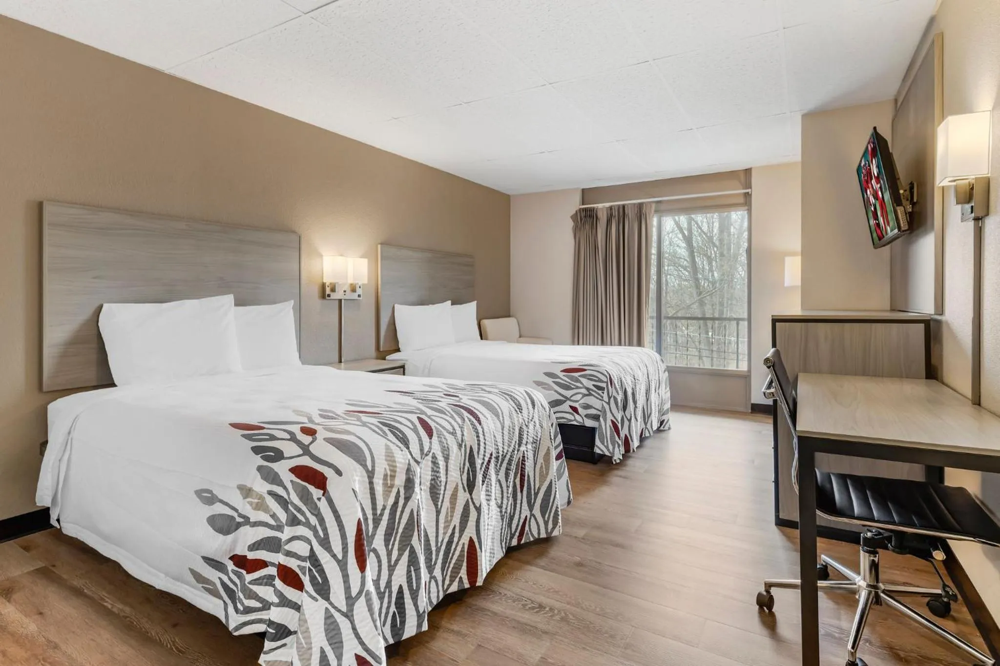 Bedroom, Bed in Red Roof Inn Stroudsburg