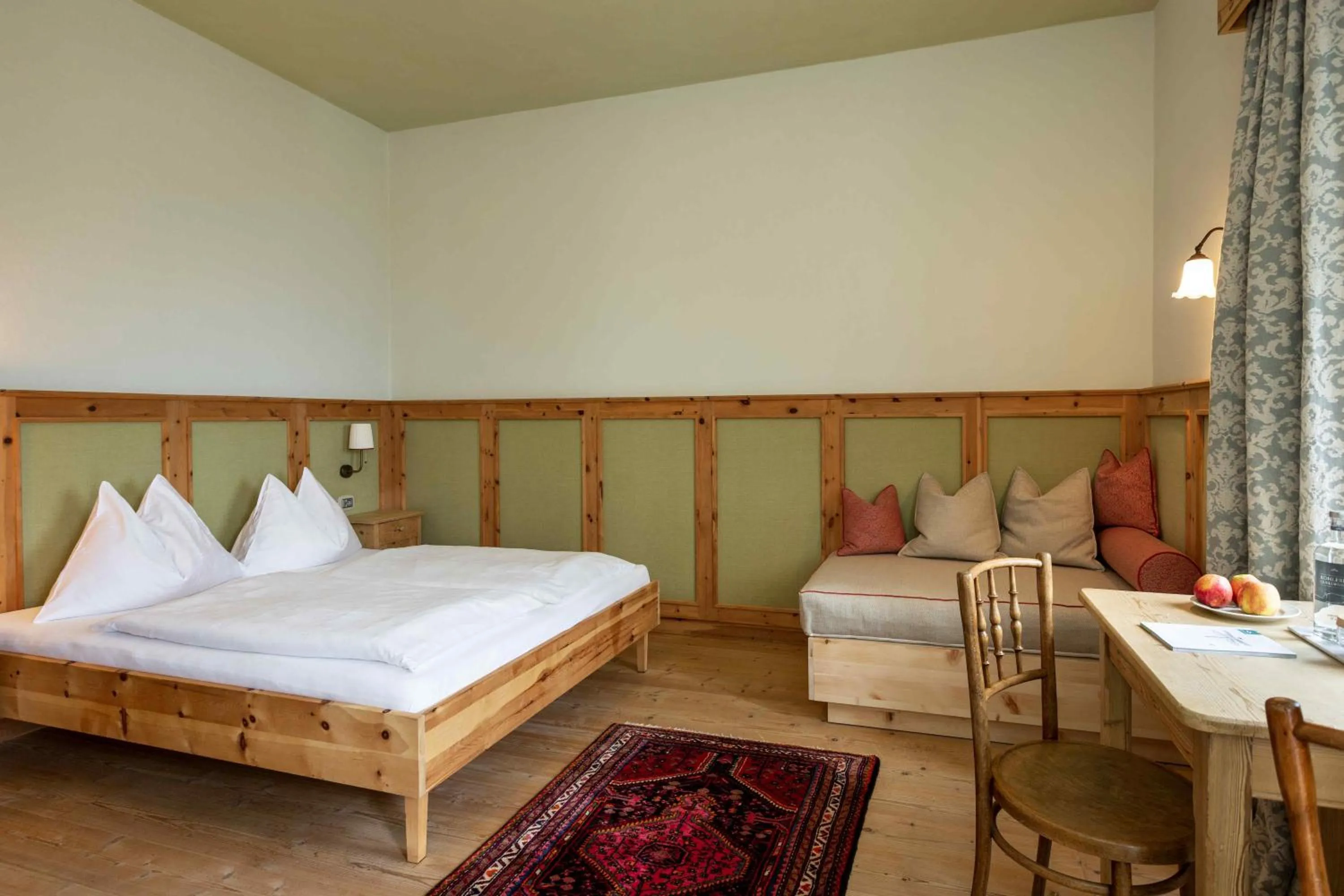 Bed in Gasthof Kohlern 1130 m