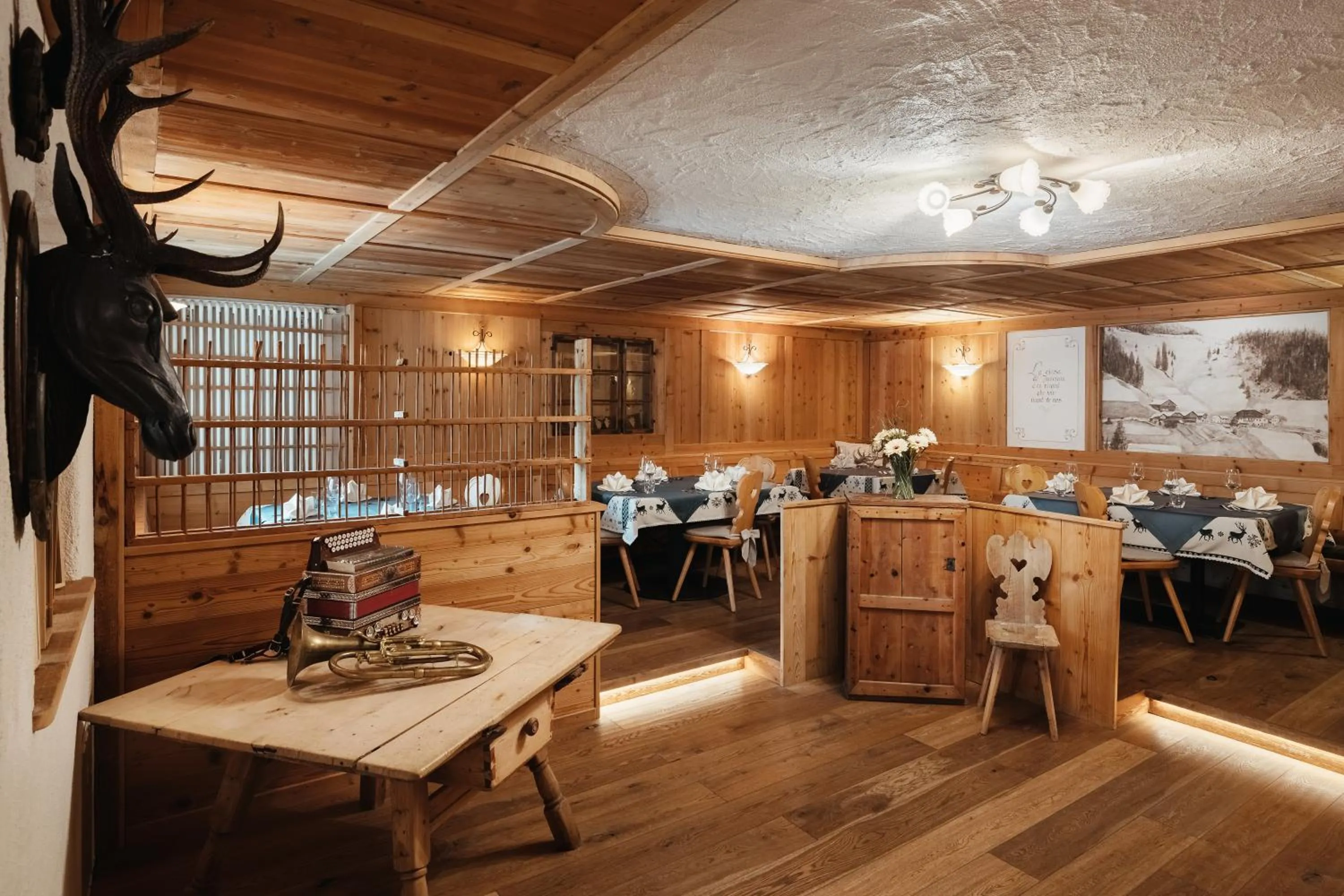 Restaurant/places to eat in Garni Ciasa Urban