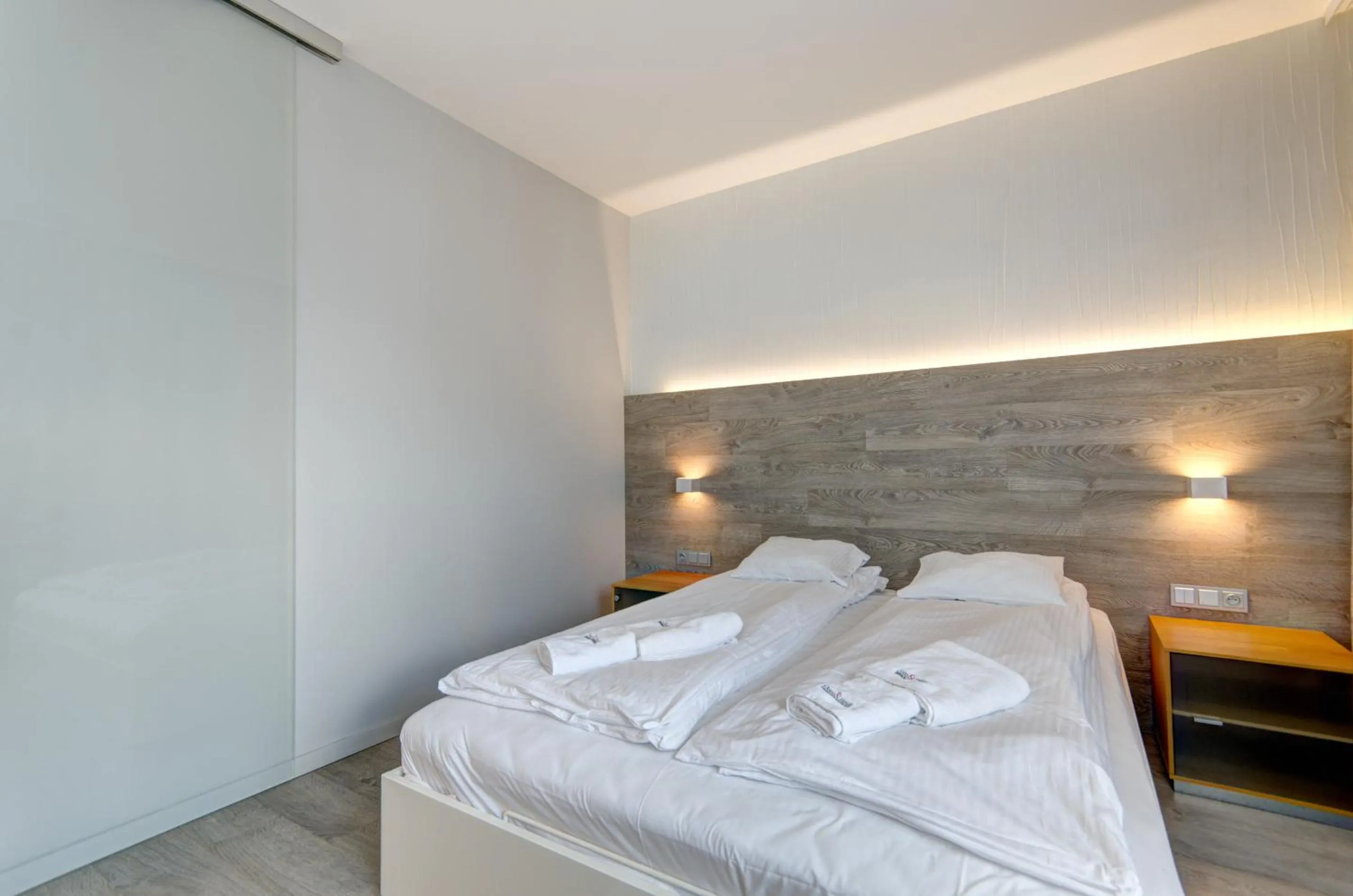 Bed in Dom & House – Old Town Waterlane