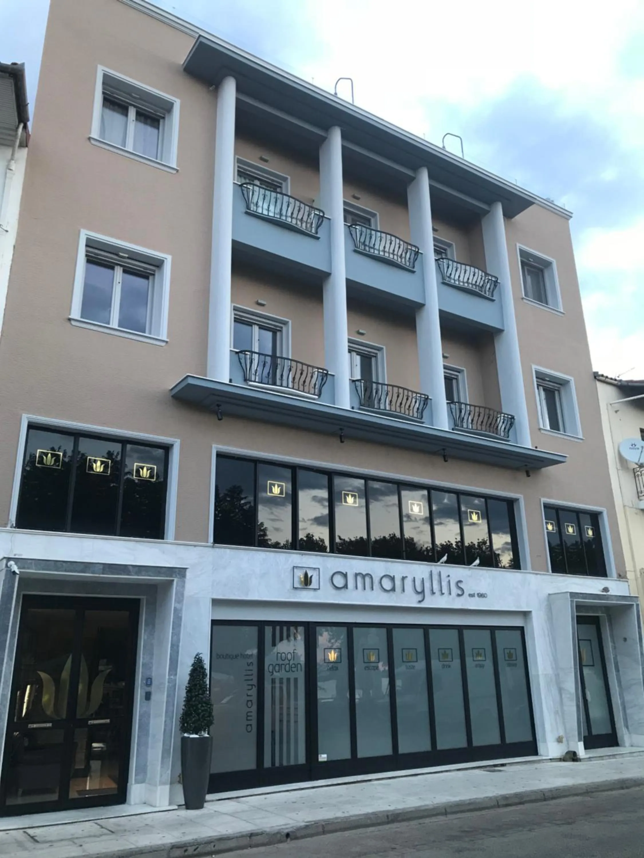 Facade/entrance in Amaryllis