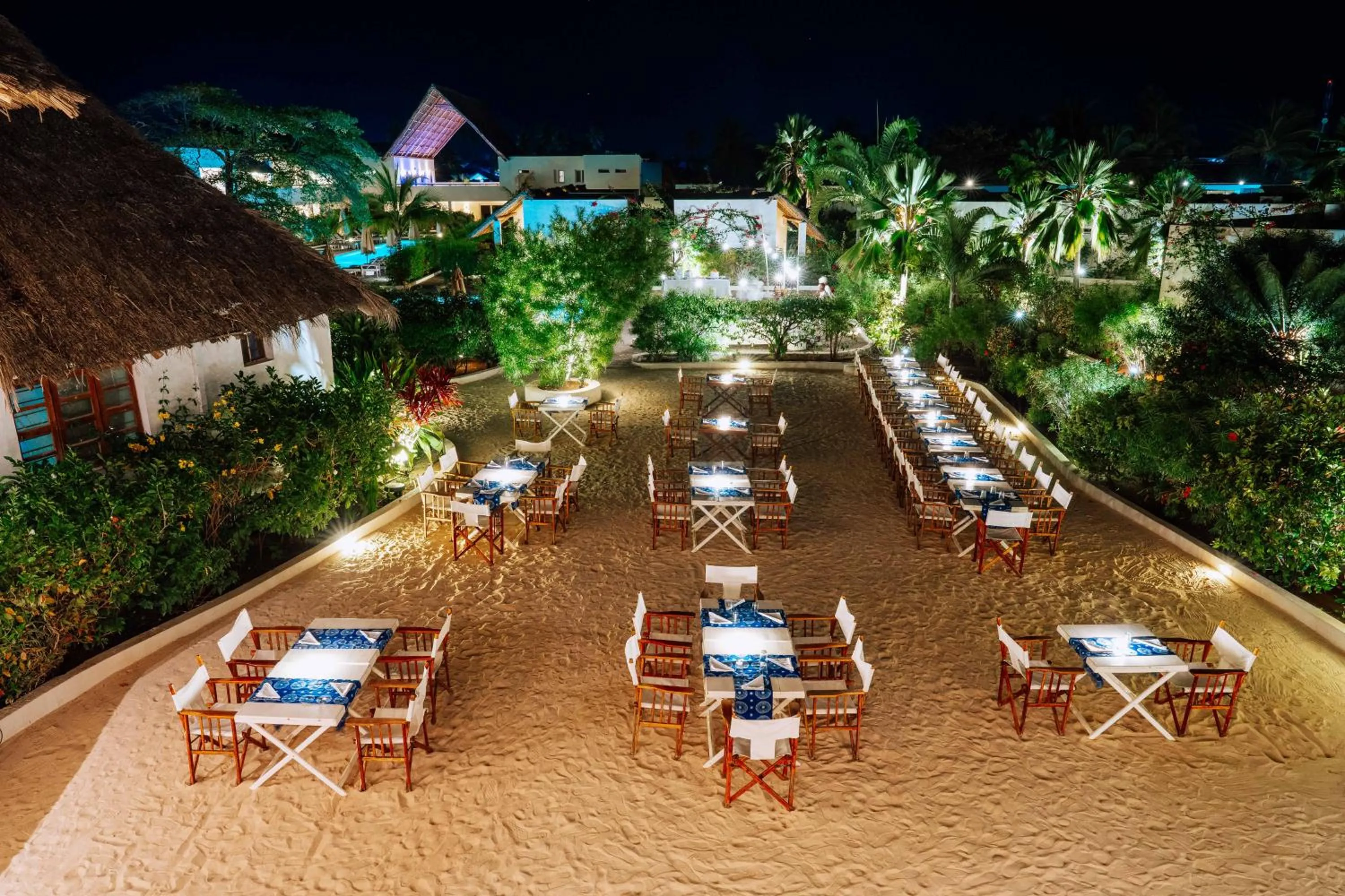 Restaurant/places to eat in Dhow Inn Boutique Hotel