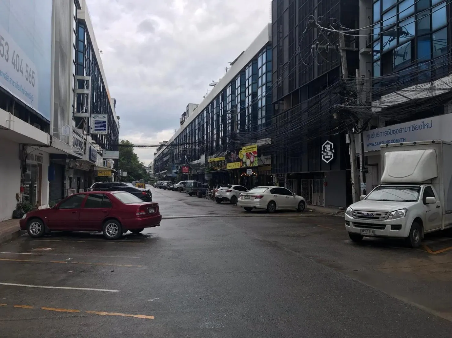 Property building in 248 STREET HOSTEL