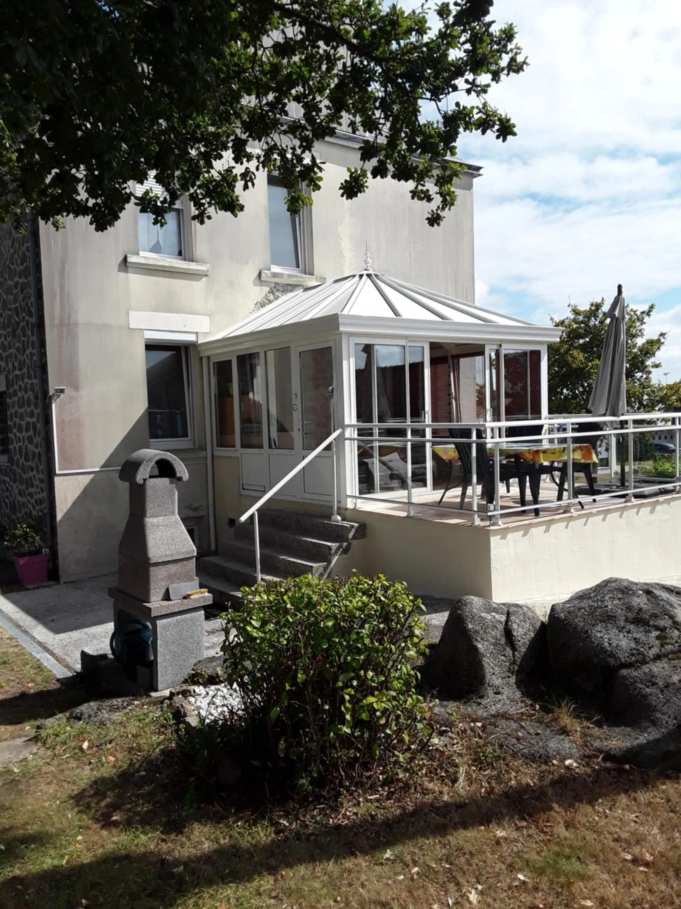 Facade/entrance in Location Keransignour