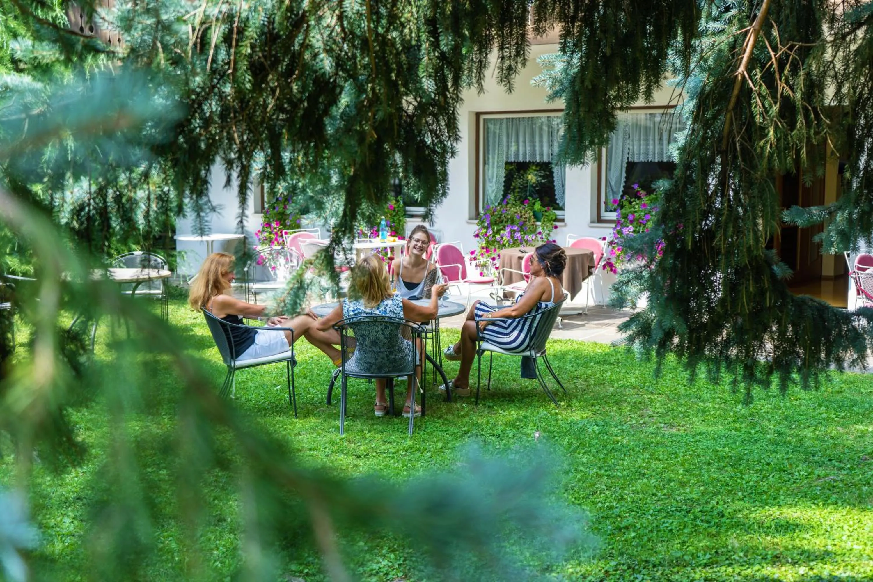 Garden in Hotel Pension Schweitzer