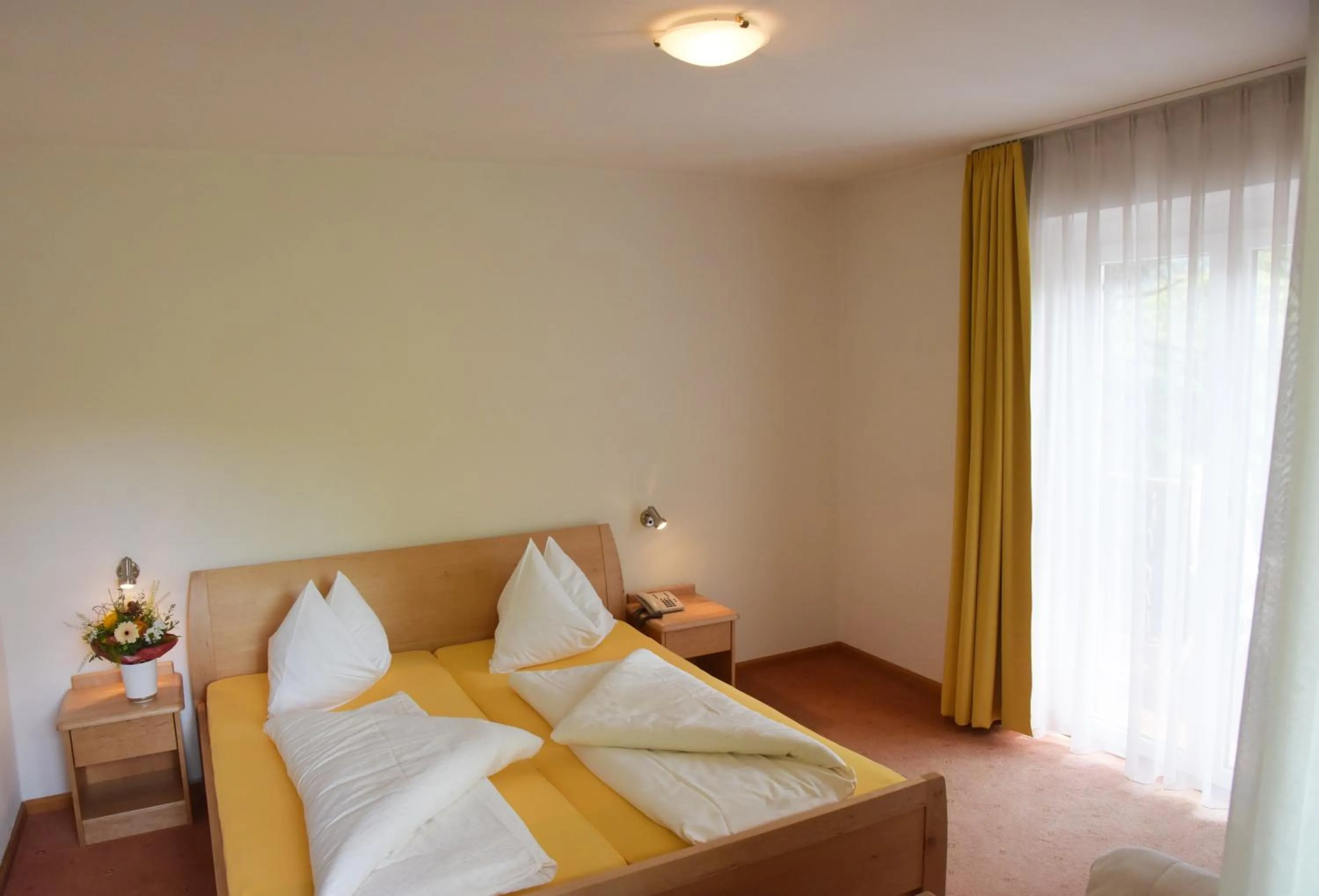 Bed in Hotel Pension Schweitzer