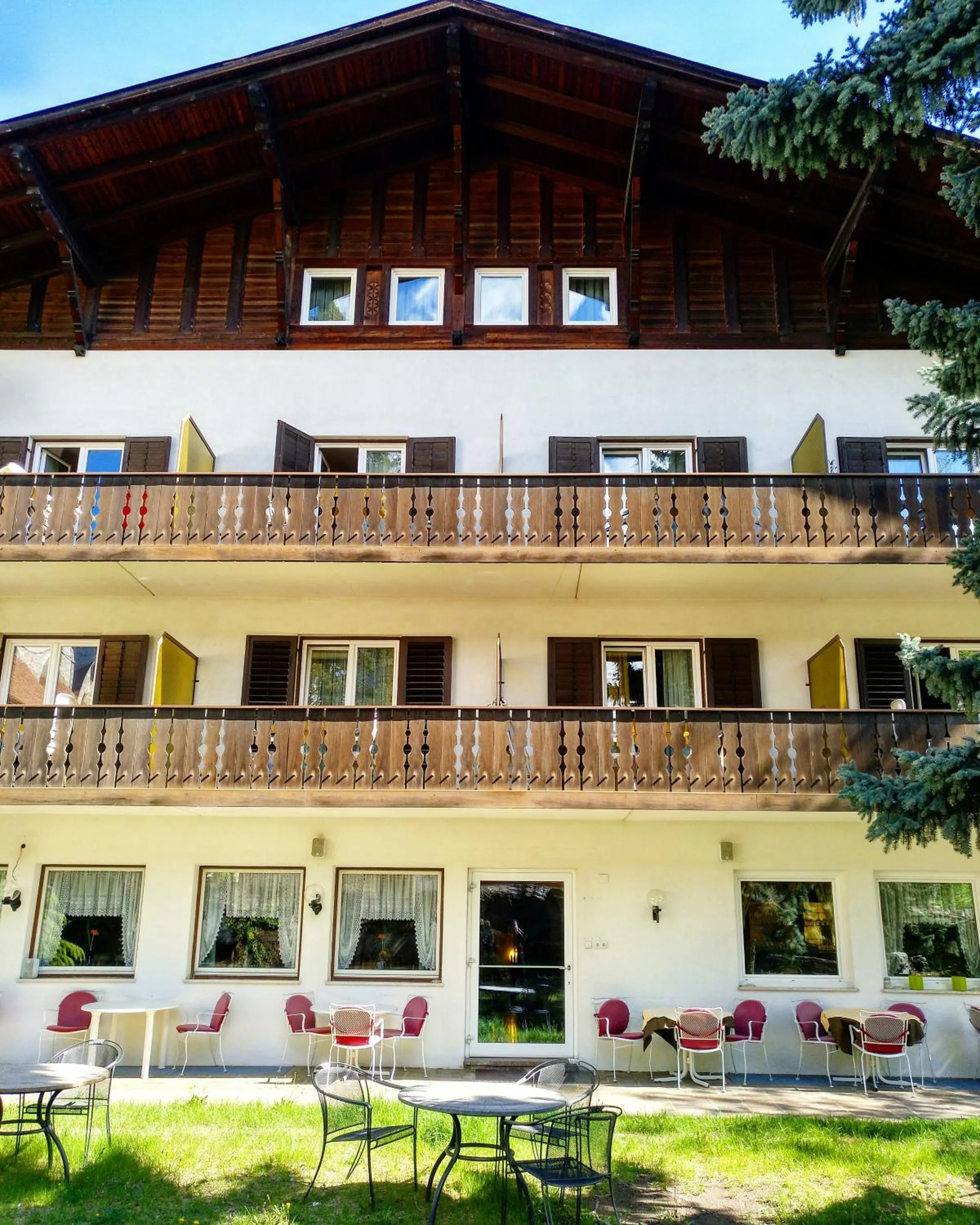 Facade/entrance in Hotel Pension Schweitzer