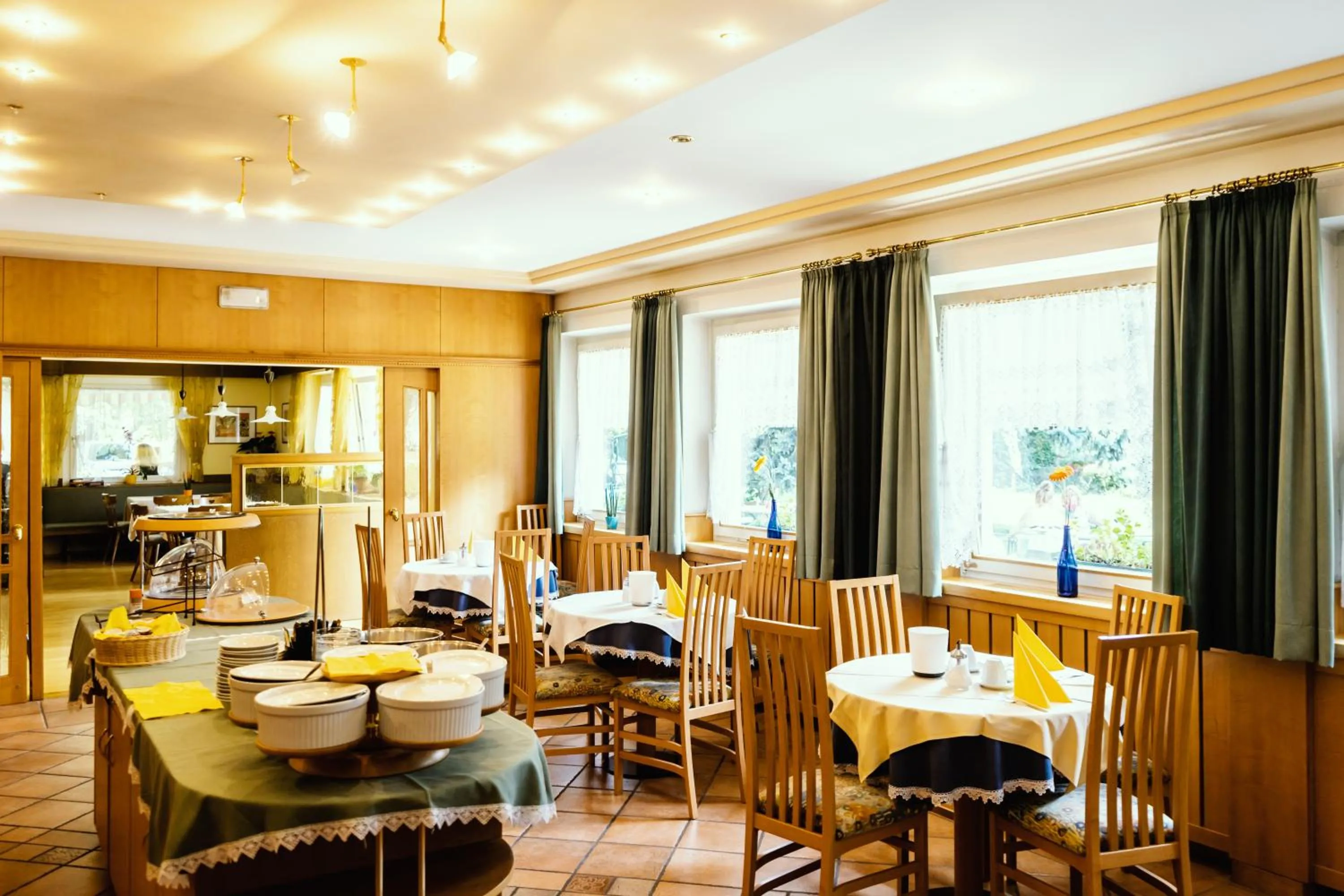 Breakfast in Hotel Pension Schweitzer