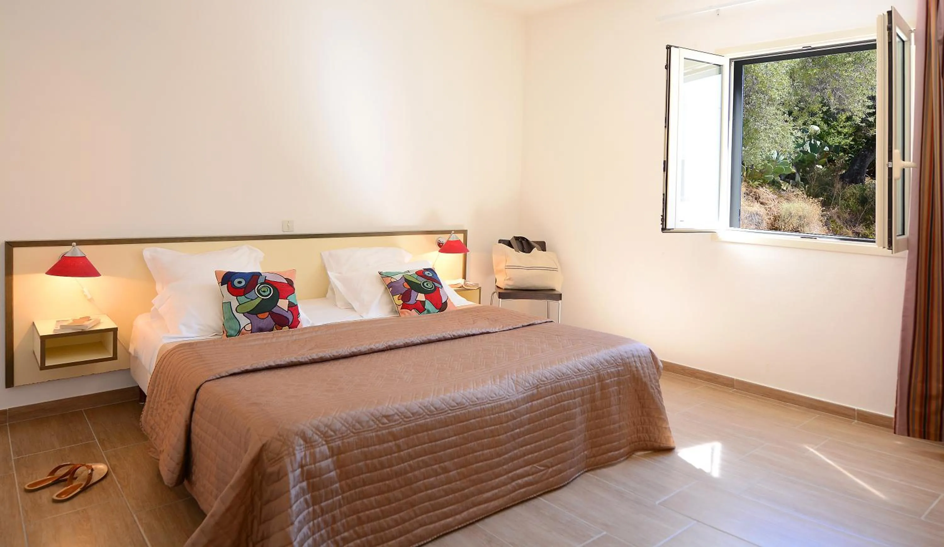 Bedroom, Bed in Hotel Les Eucalyptus
