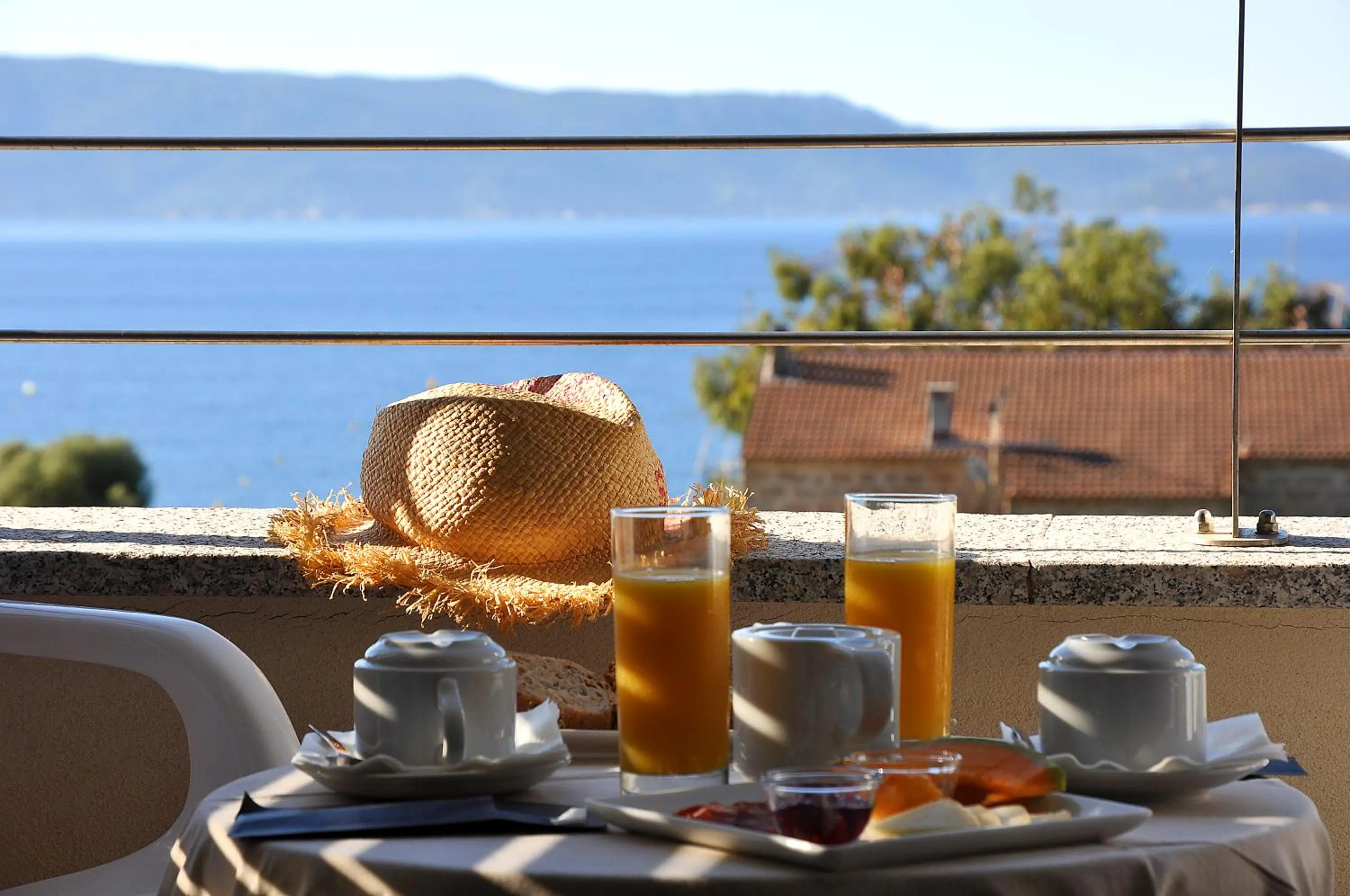 Breakfast in Hotel Les Eucalyptus