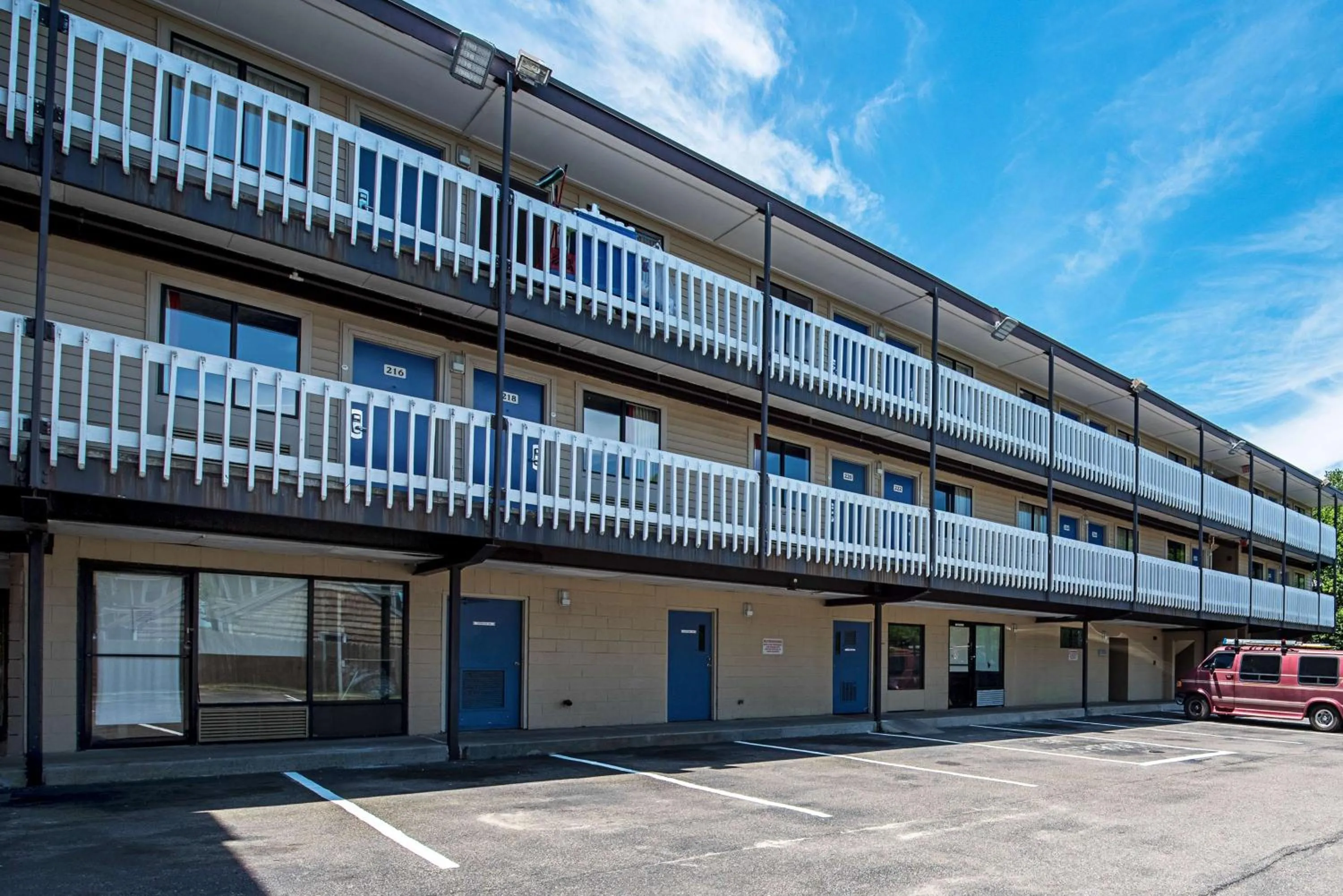 Property building in Budget Inn-Norfolk, VA - Oceanview