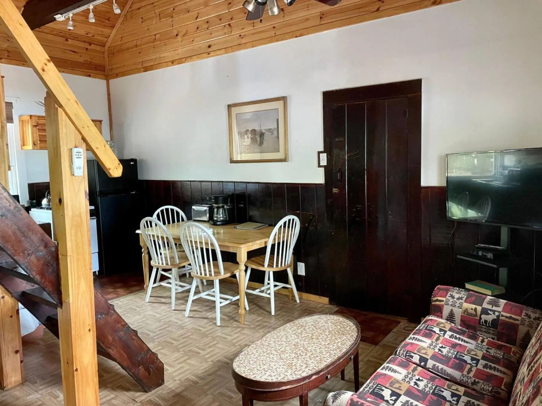 Seating area in The Elms Waterfront Cottages