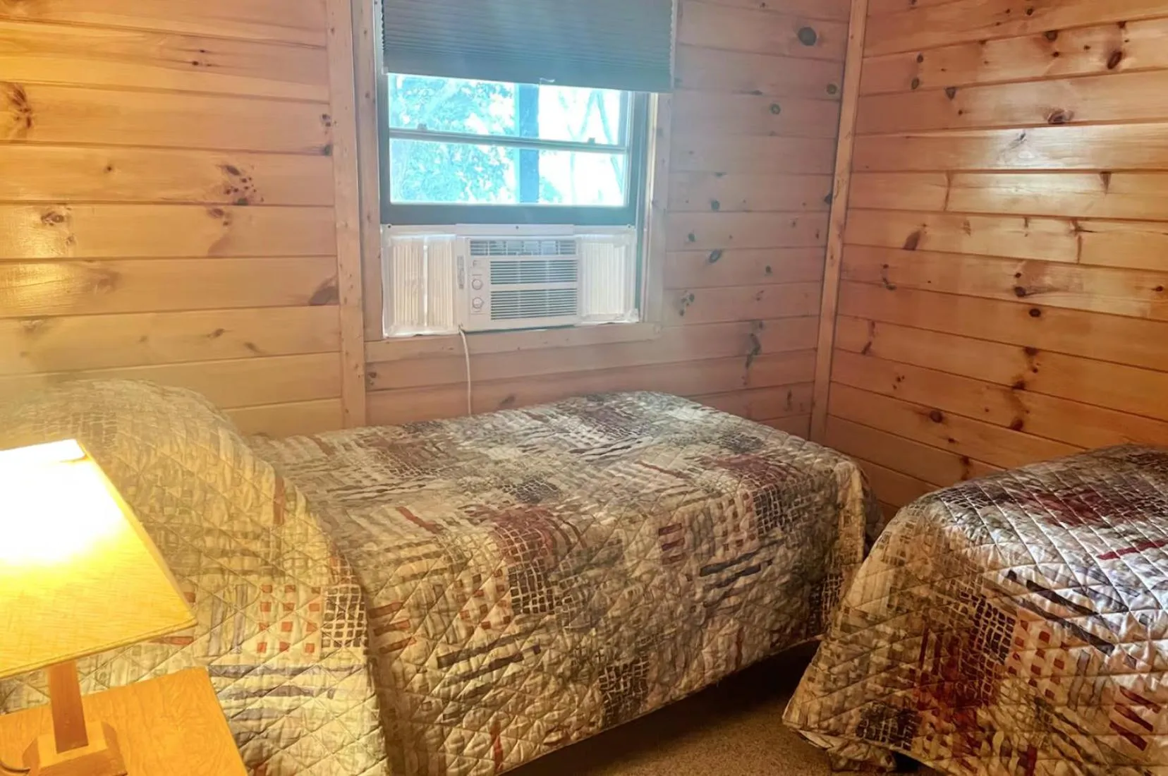 Bedroom, Bed in The Elms Waterfront Cottages