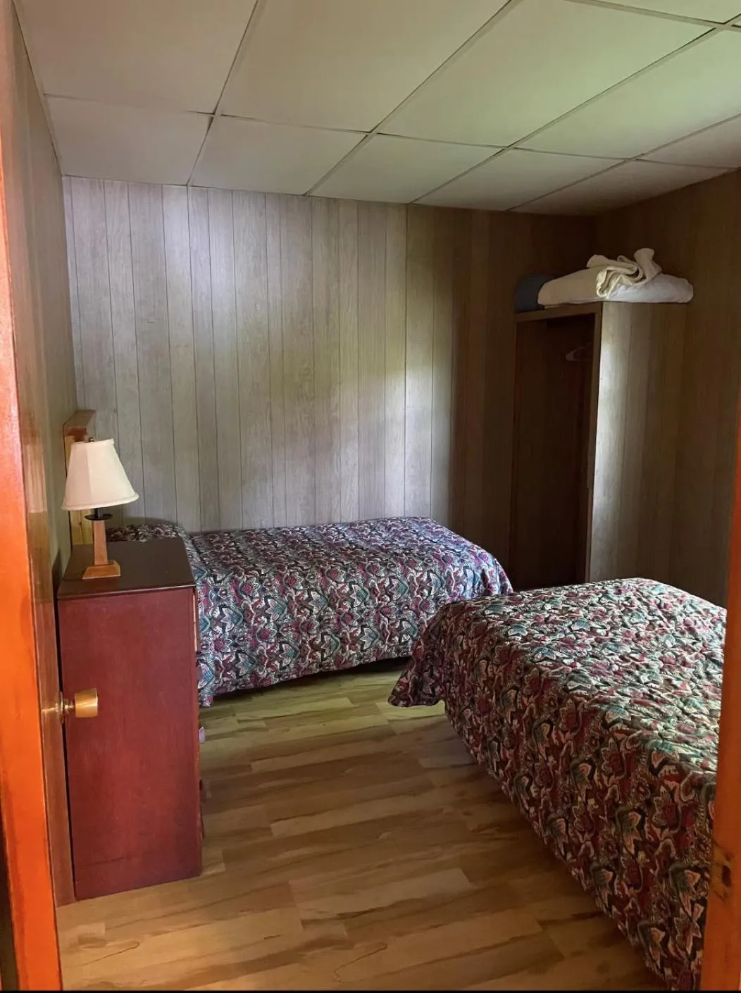 Bedroom in The Elms Waterfront Cottages