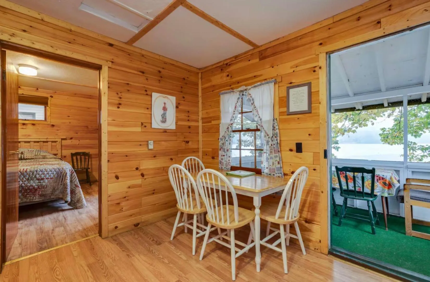 Seating area in The Elms Waterfront Cottages