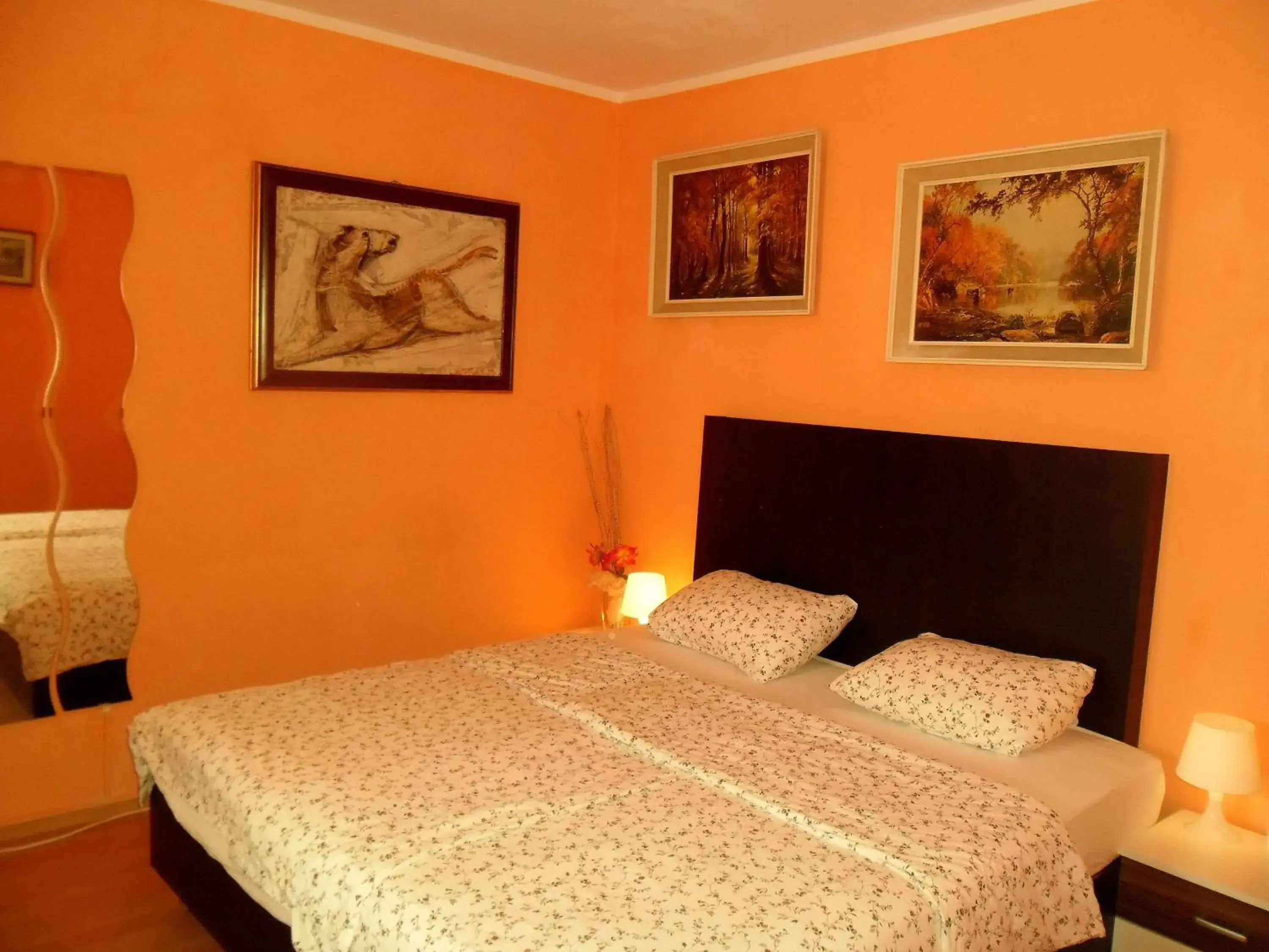 Two-Bedroom Apartment in Apartments Kestenovi Dvori Two-Bedroom Apartment in Apartments Kestenovi Dvori