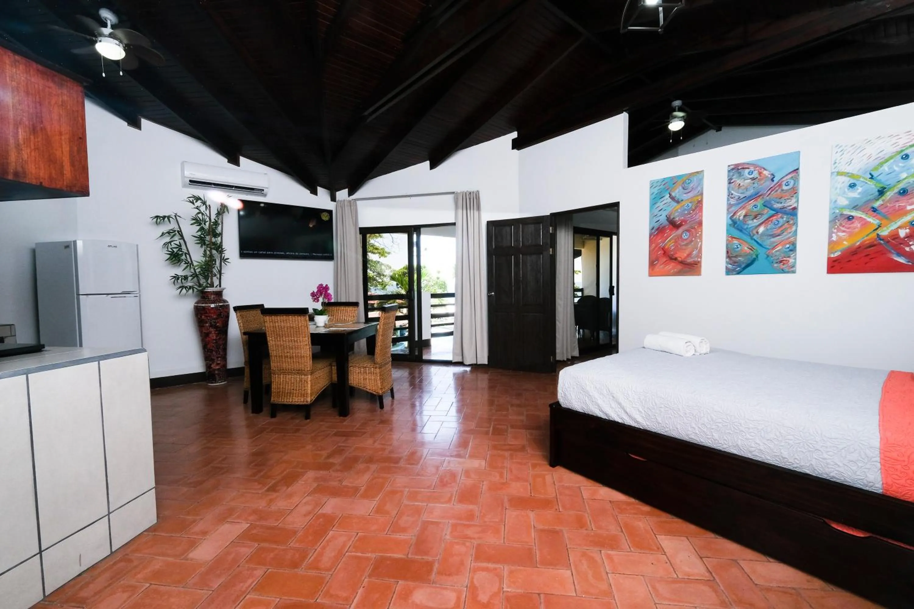 Kitchen or kitchenette, Bed in Hotel Terraza del Pacifico