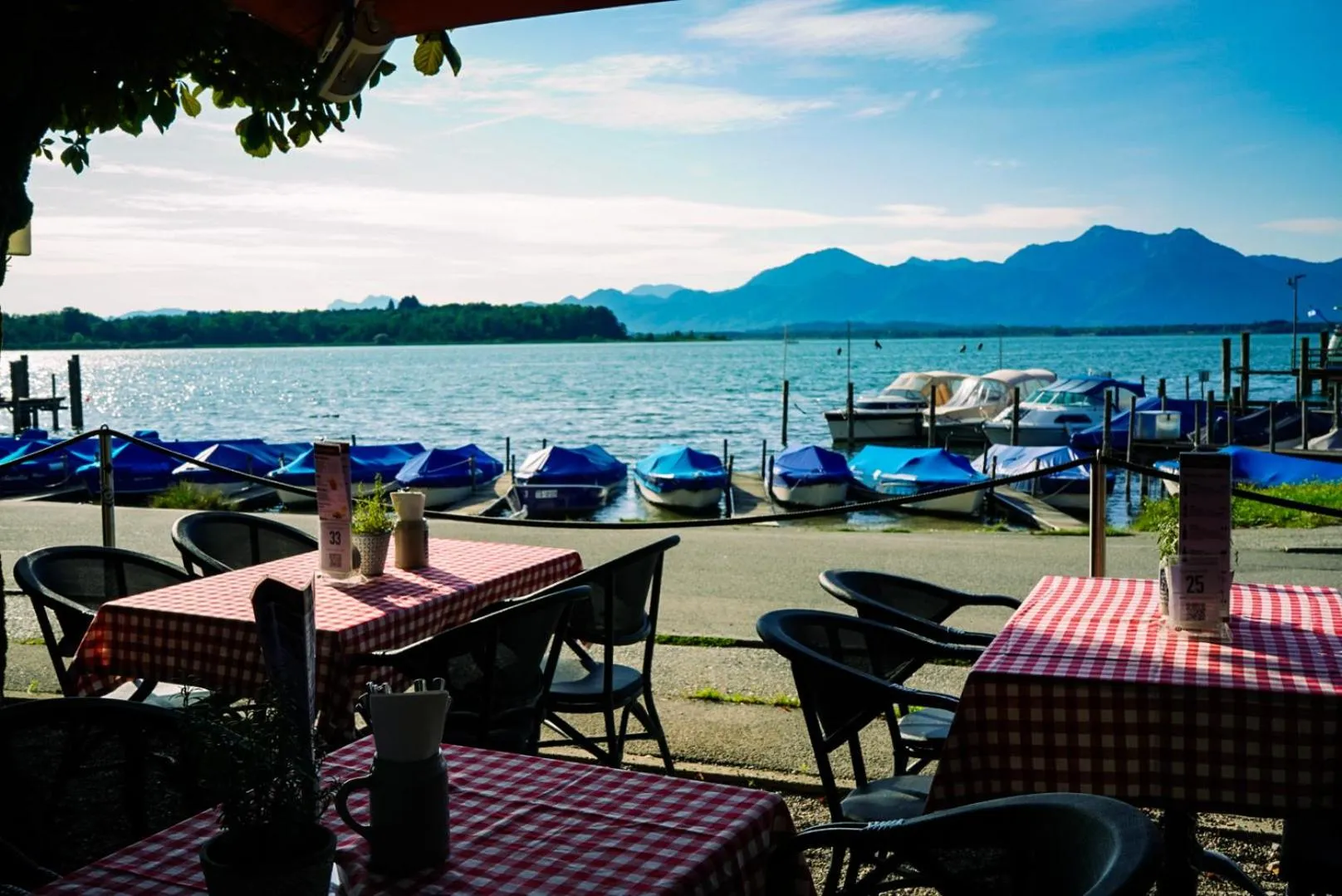 Restaurant/places to eat in Sieben Zimmer am See
