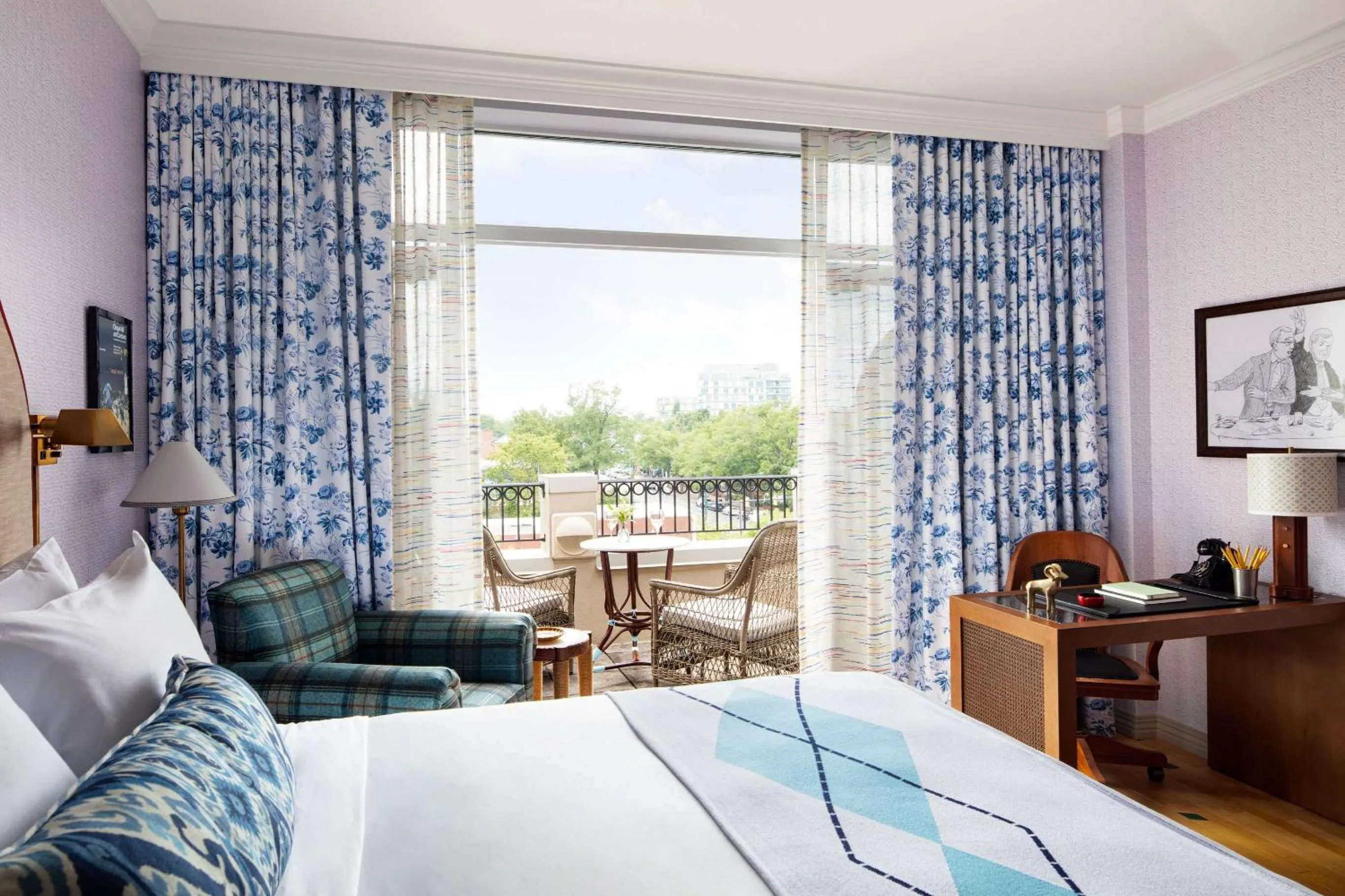 Living room, Bed in Graduate by Hilton Chapel Hill