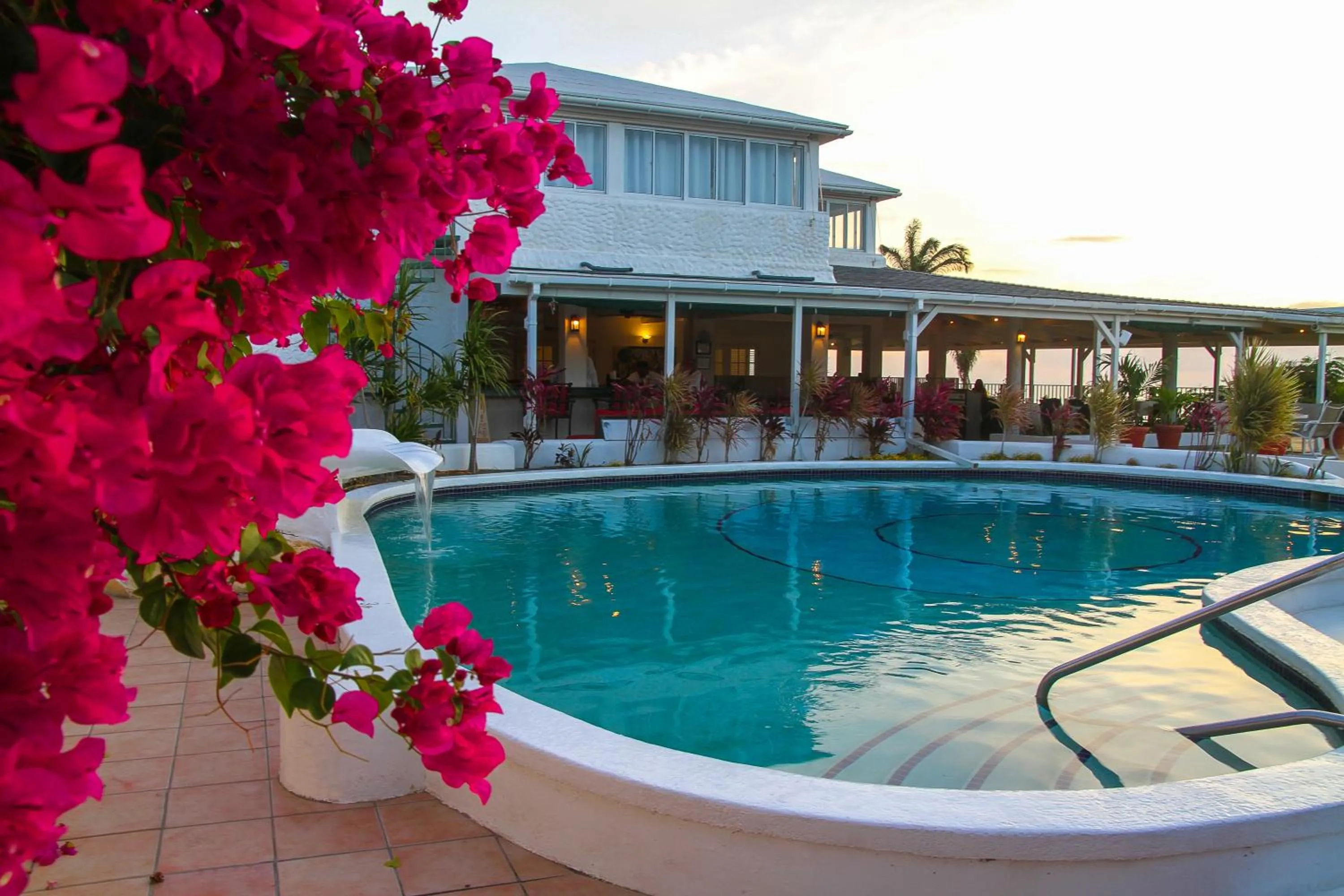 Swimming pool in Trade Winds Hotel
