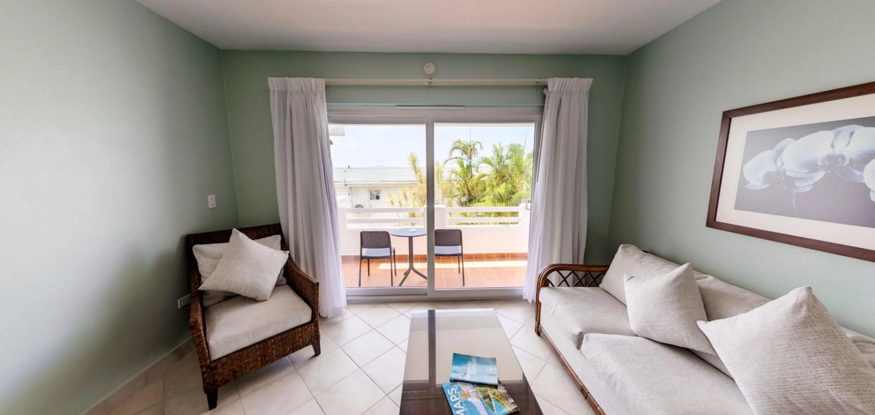 Bedroom in Trade Winds Hotel