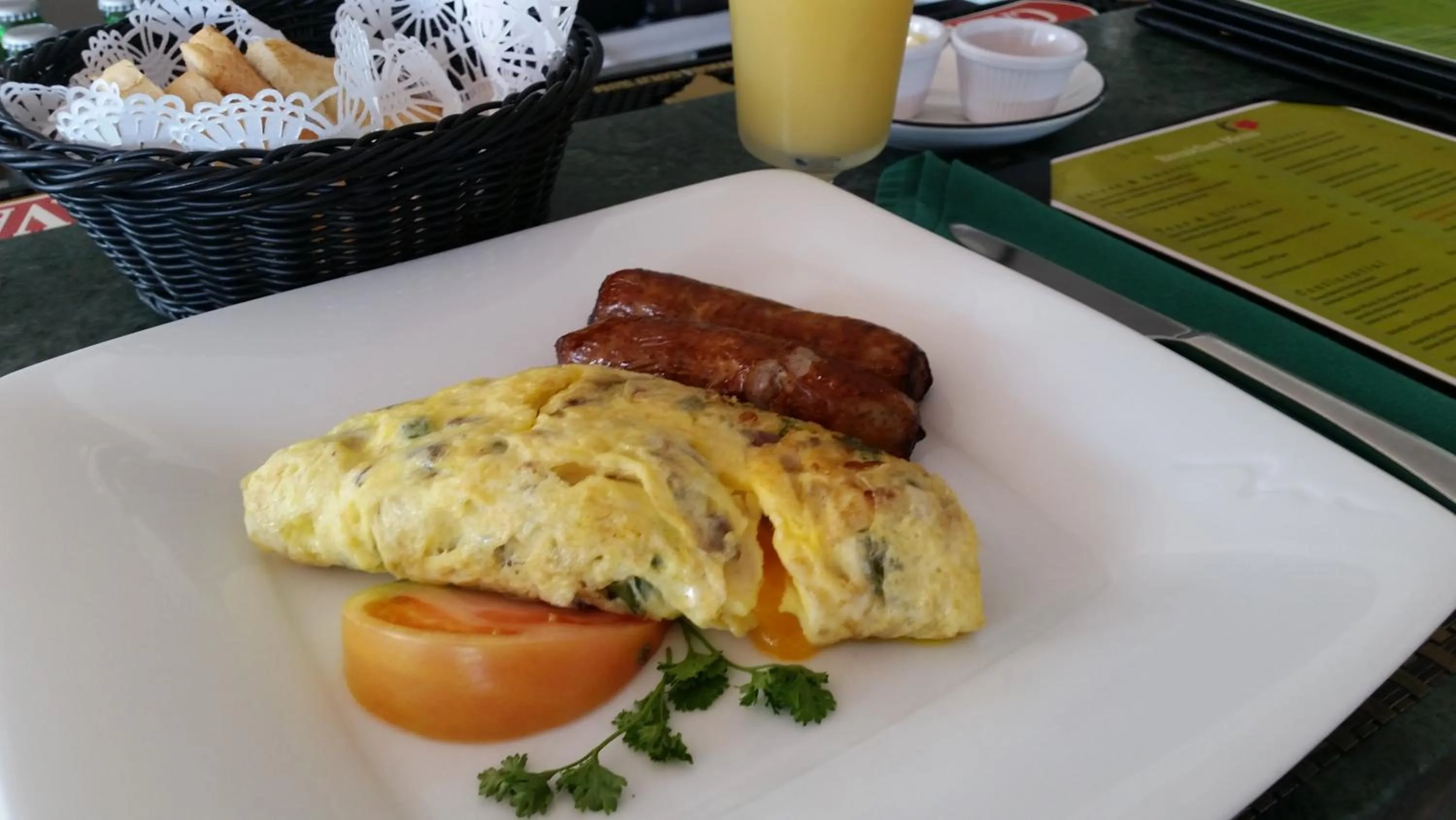 Food in Trade Winds Hotel