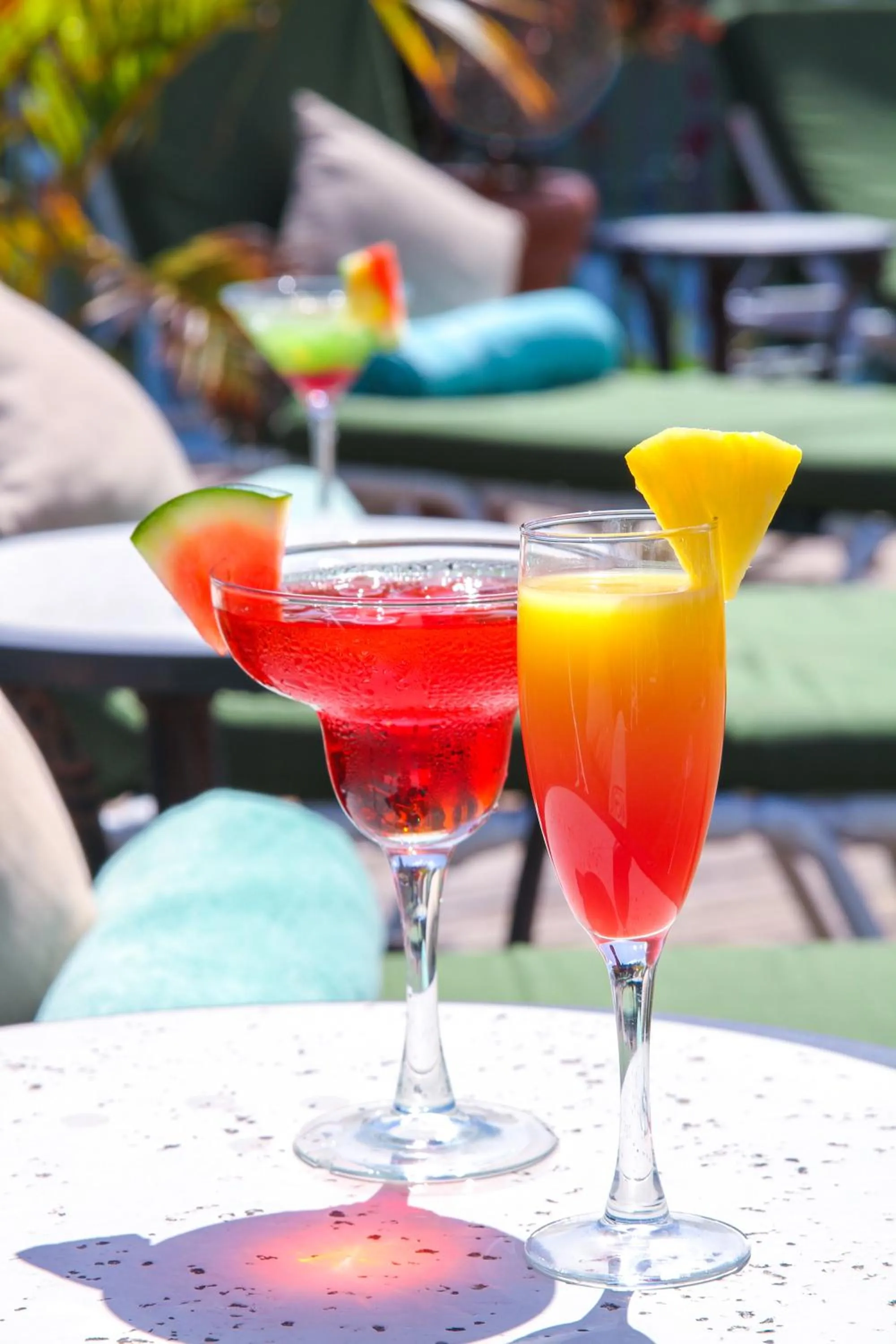 Restaurant/places to eat in Trade Winds Hotel