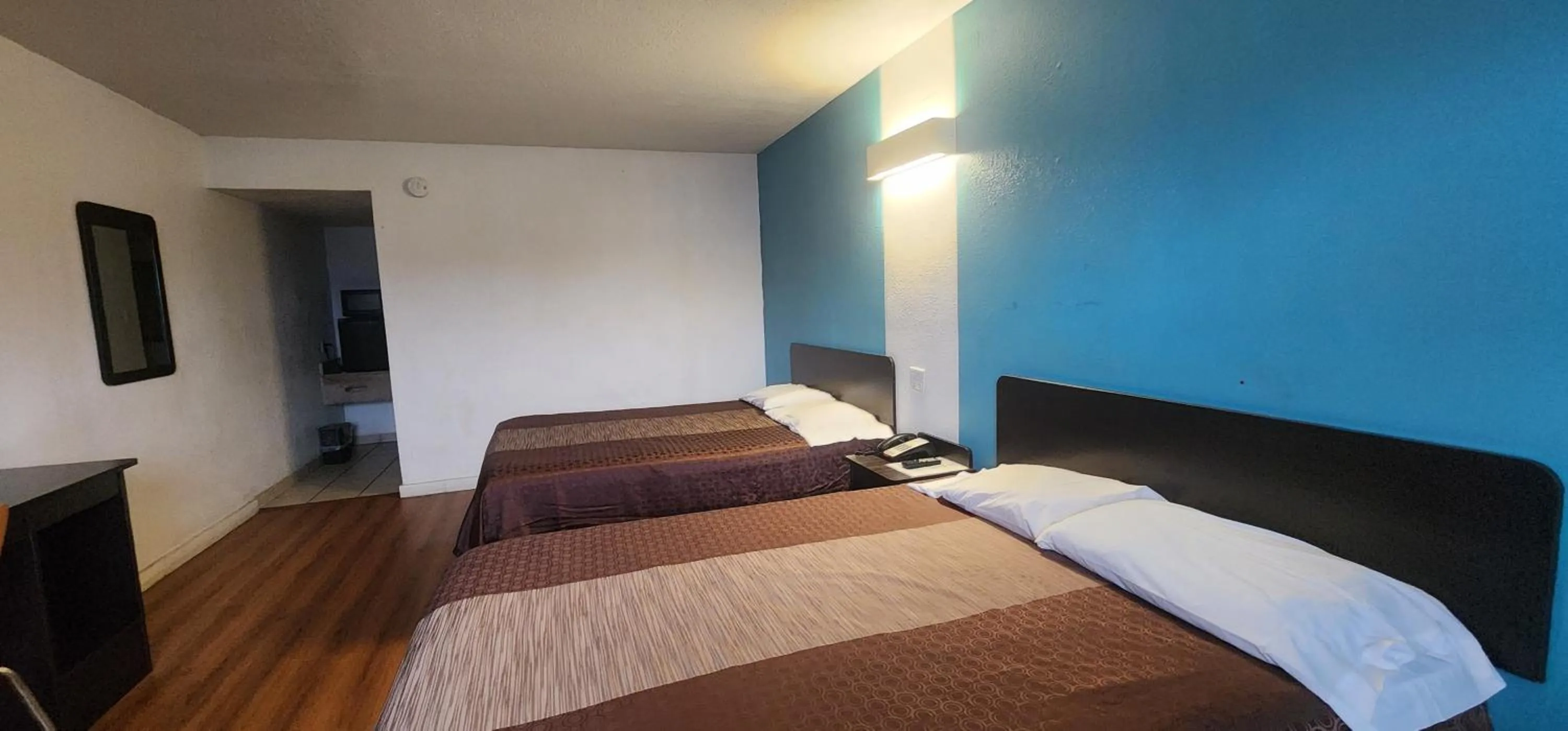 Bedroom in Trade Winds Hotel Antigua