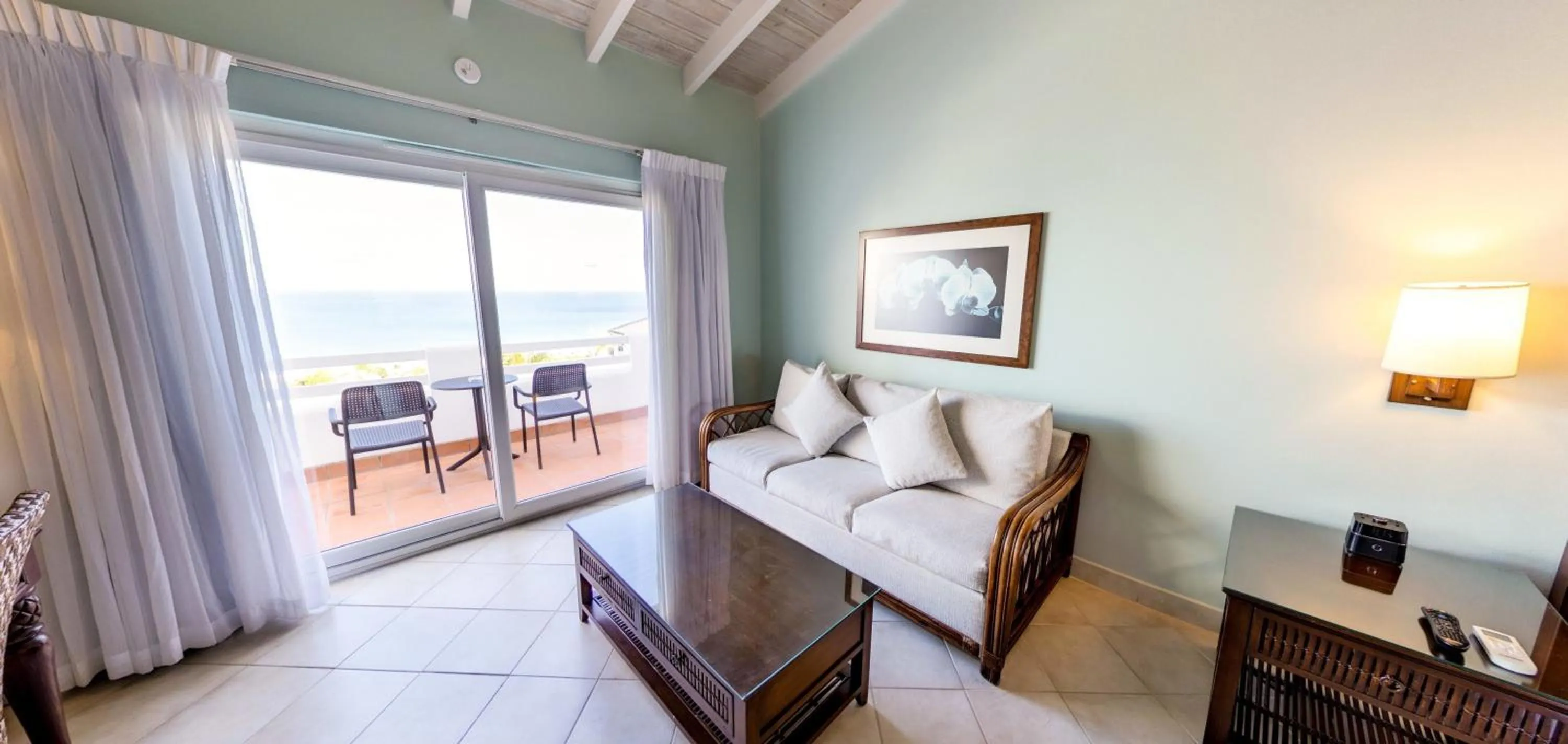 Bedroom in Trade Winds Hotel