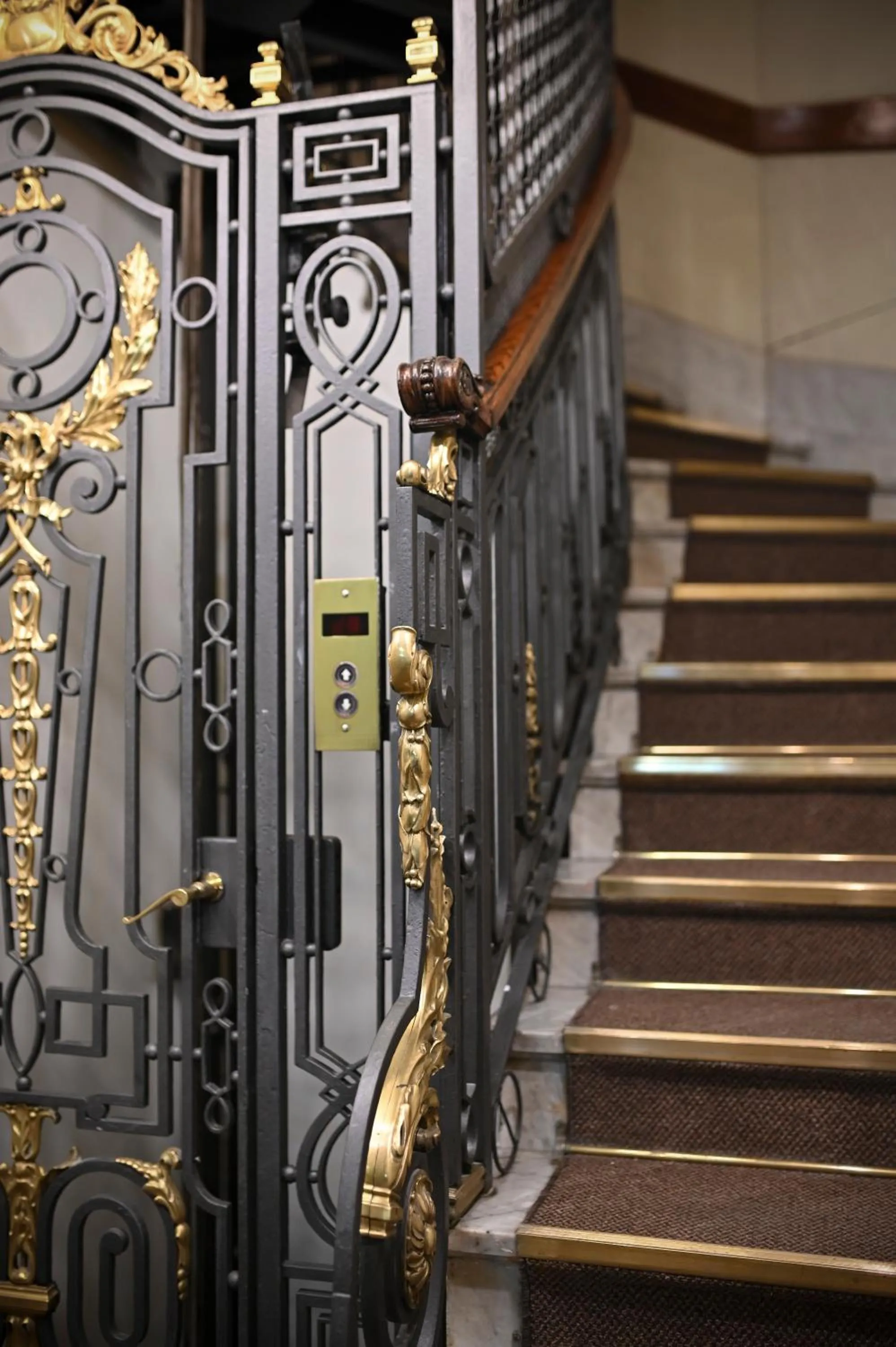 elevator in Hotel Palacio