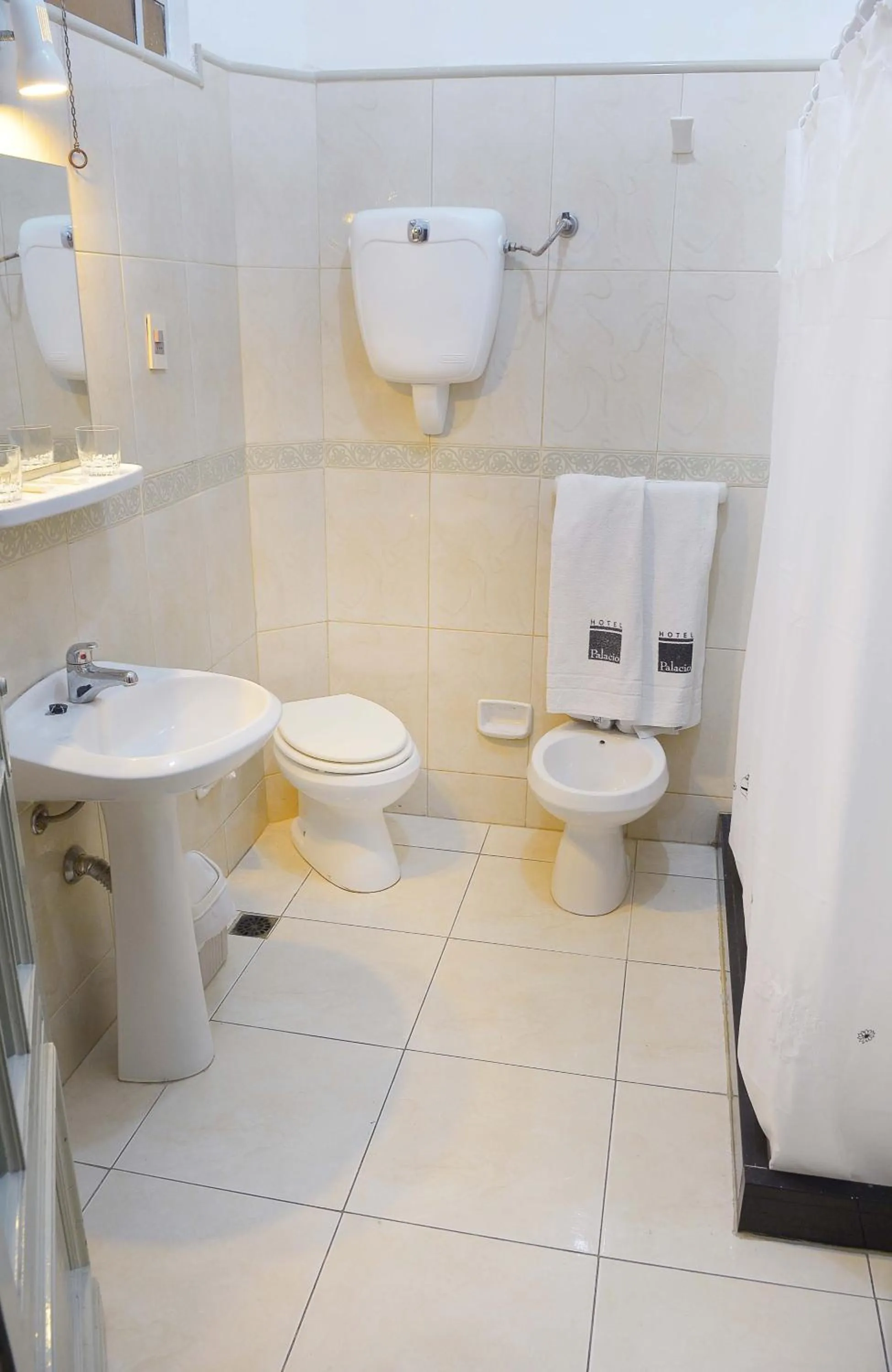 Bathroom in Hotel Palacio