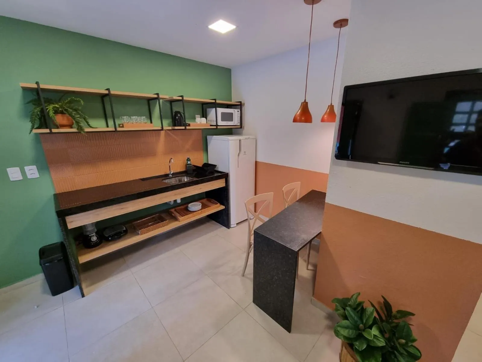 Communal kitchen in Chalés Praias do Sul