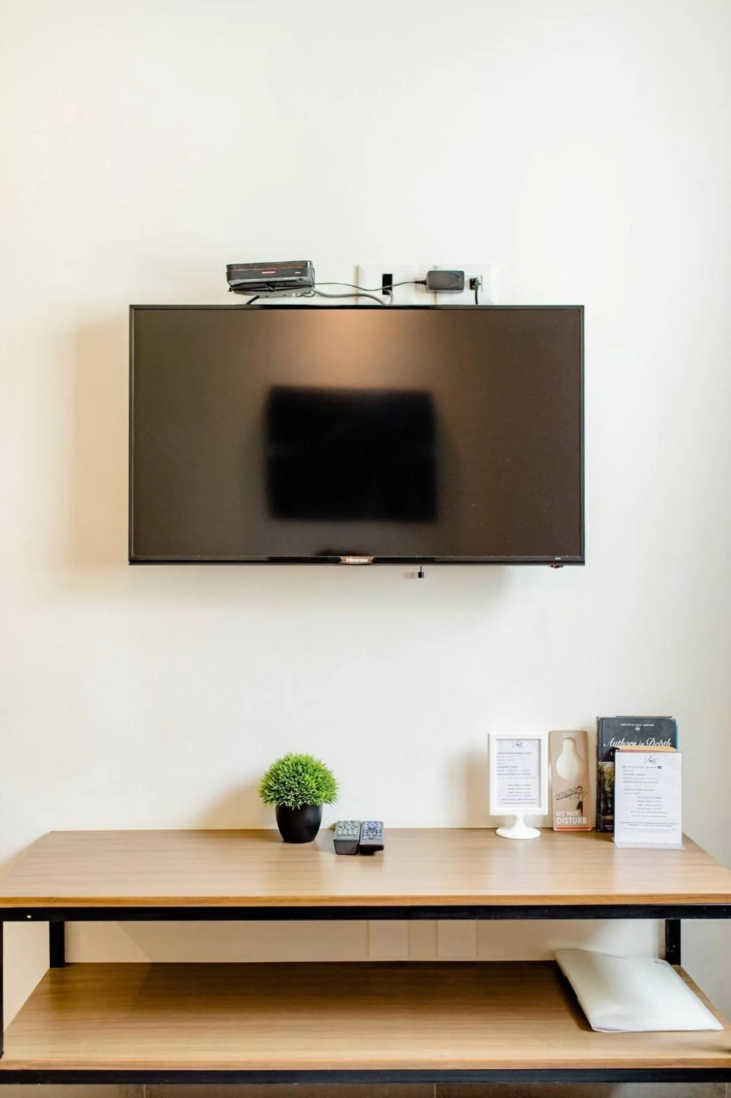 TV and multimedia in Viento Suites Cancún