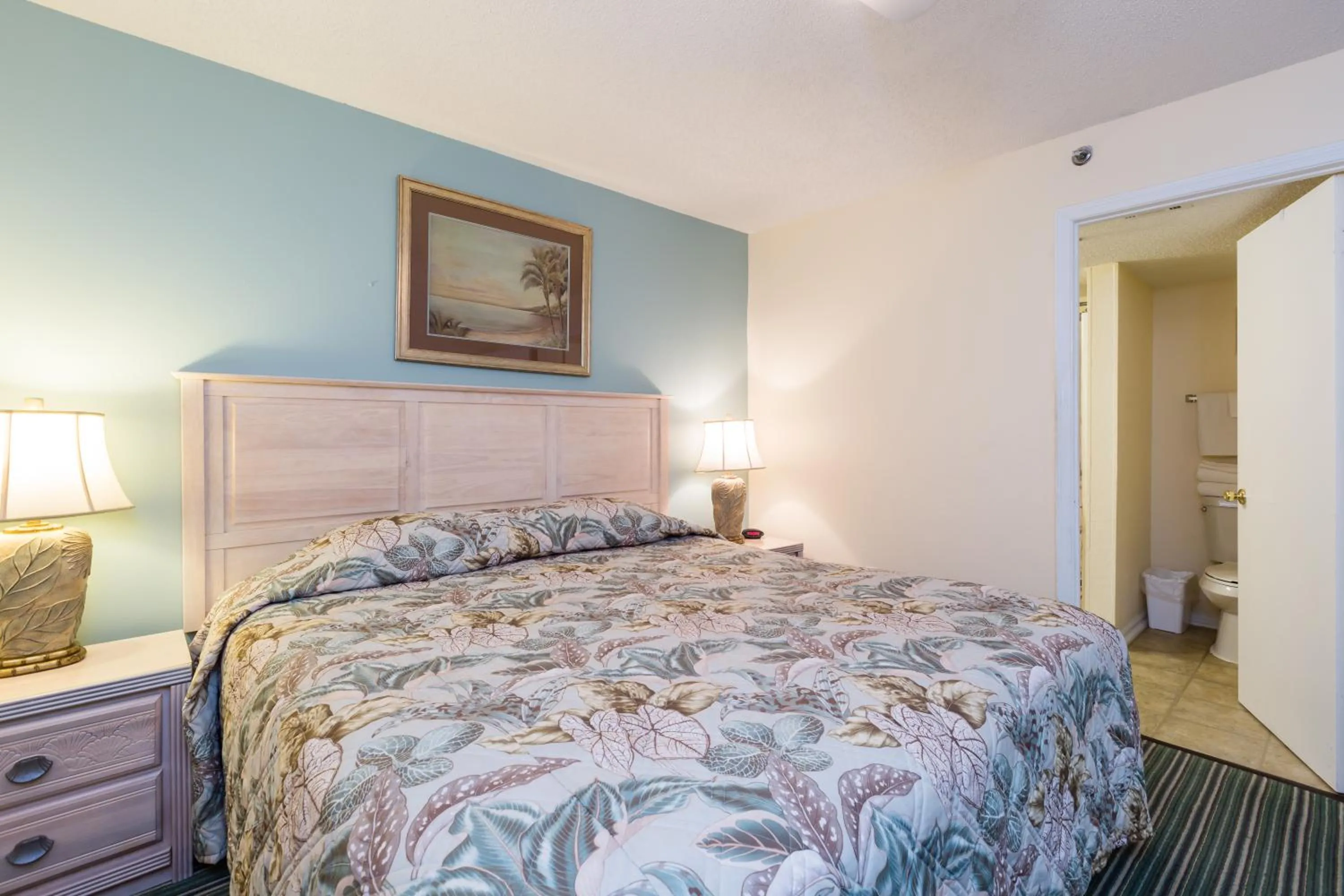 Bedroom, Bed in Windy Shores II