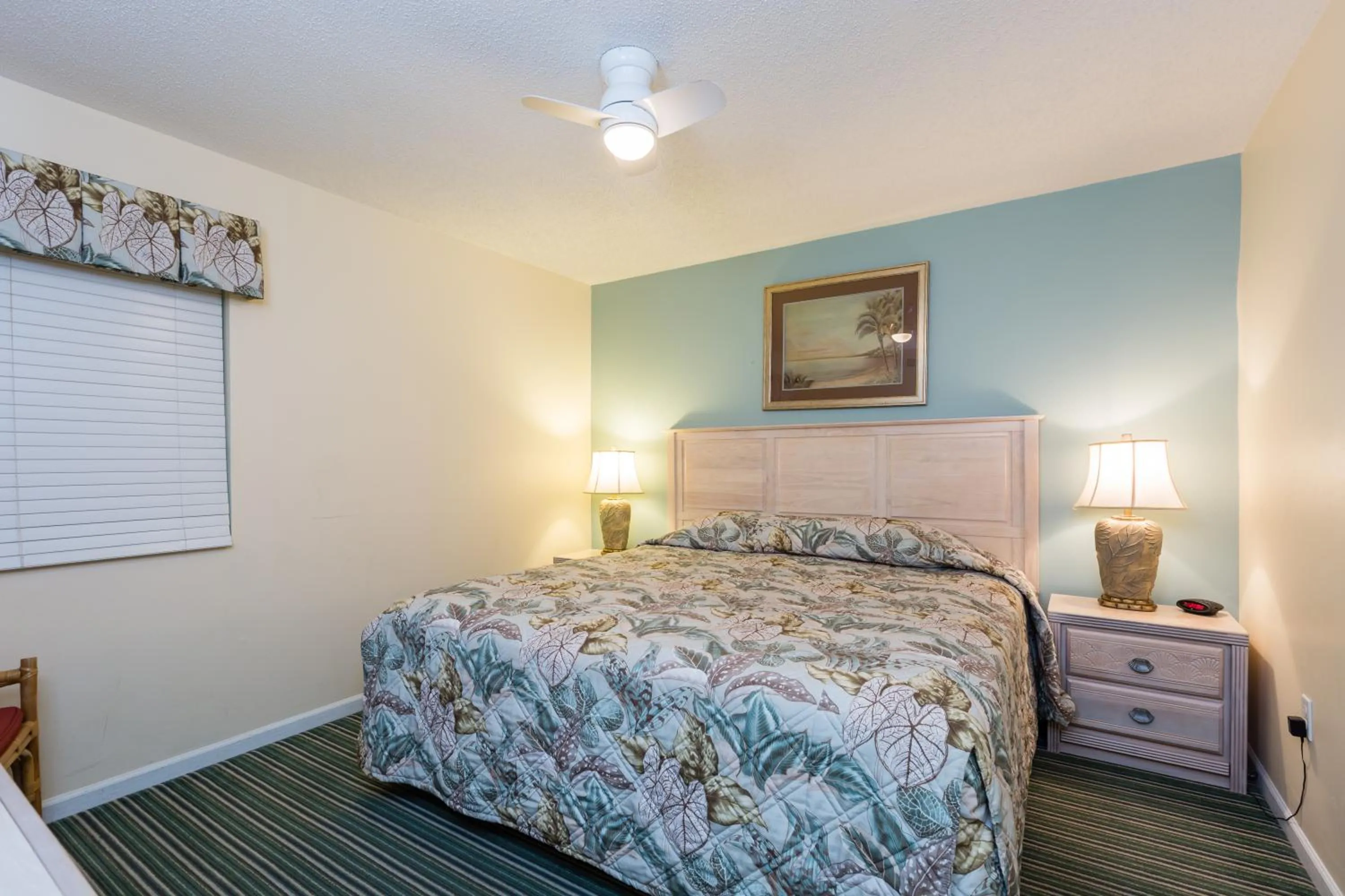 Bedroom, Bed in Windy Shores II