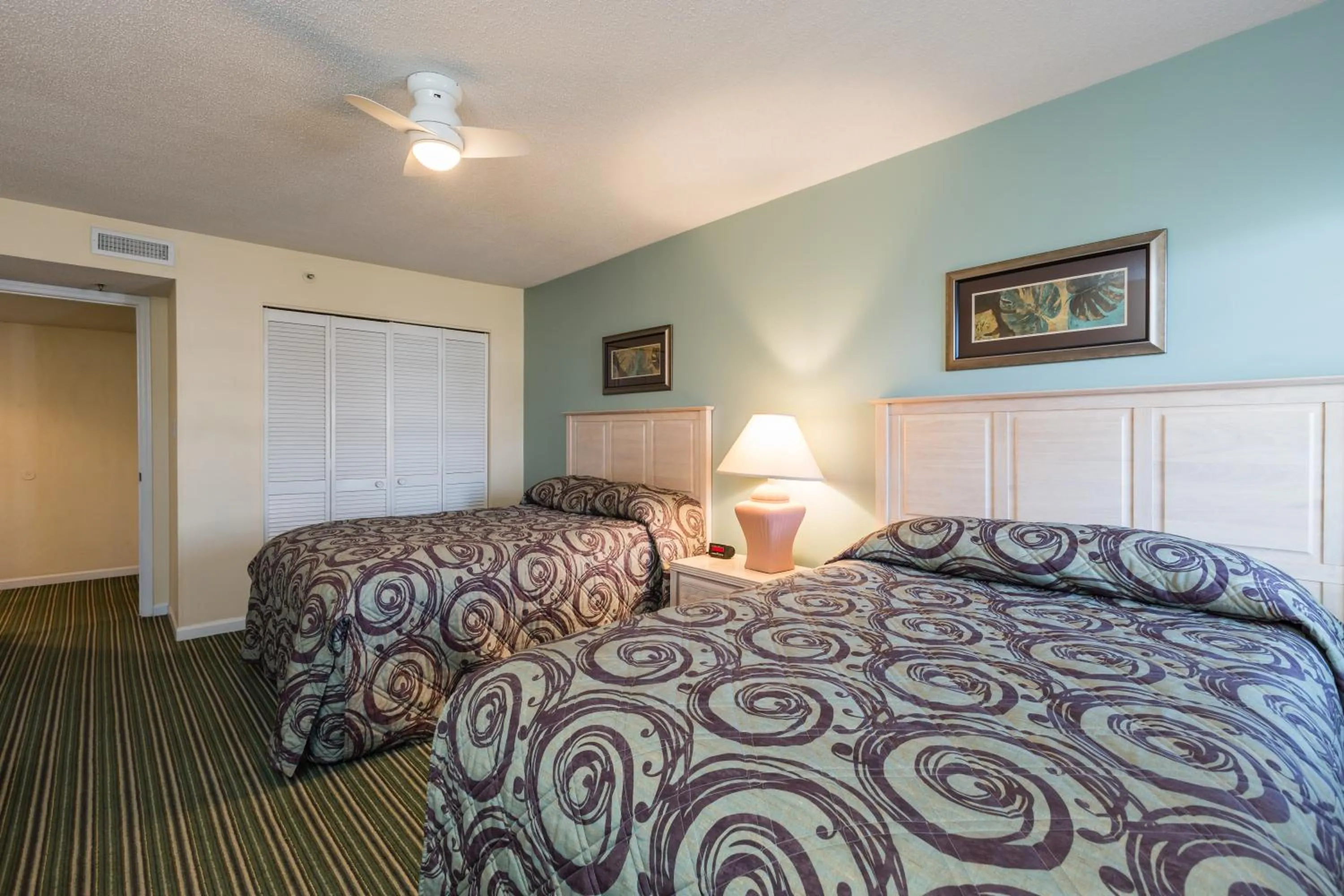 Bedroom, Bed in Windy Shores II