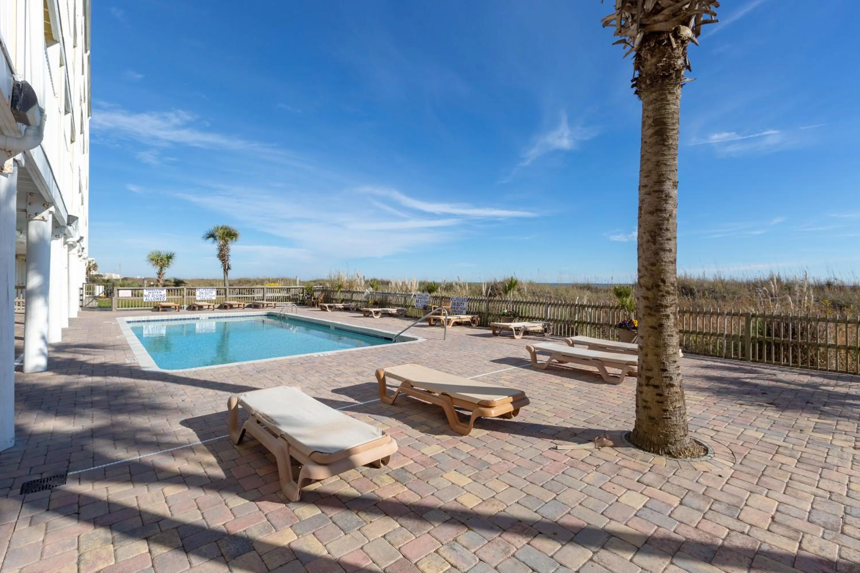 Swimming pool in Windy Shores II
