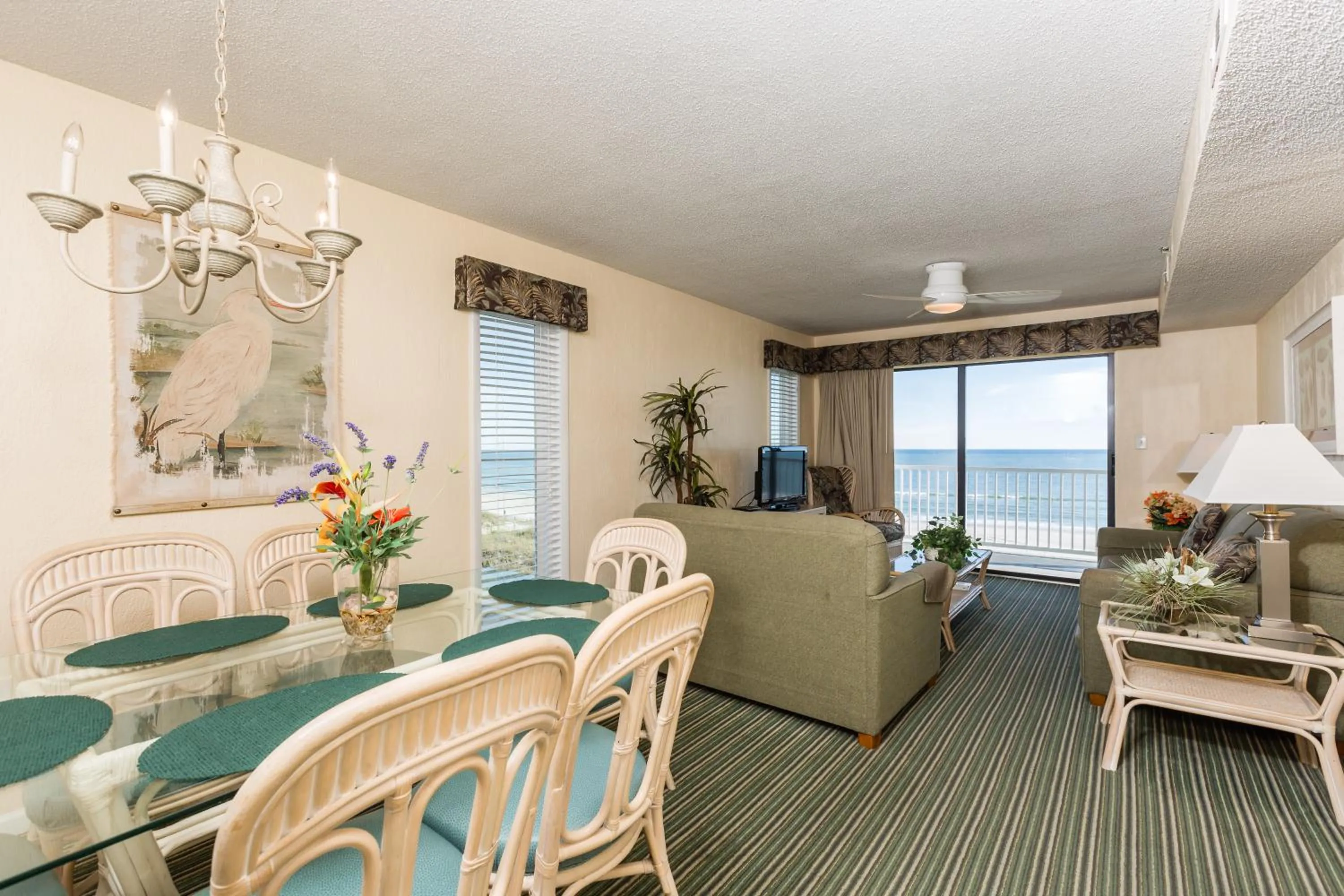 Living room in Windy Shores II
