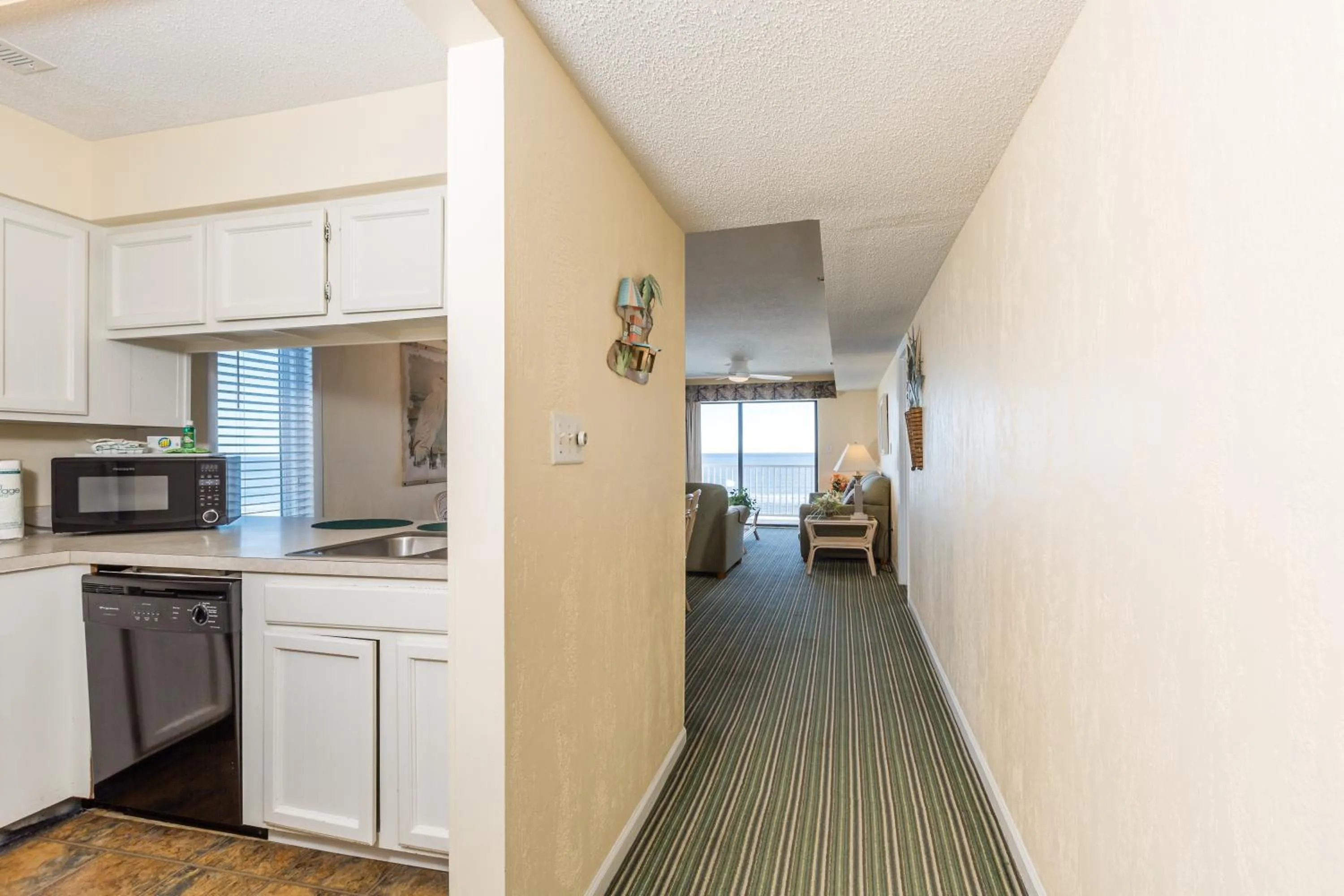 Kitchen or kitchenette in Windy Shores II