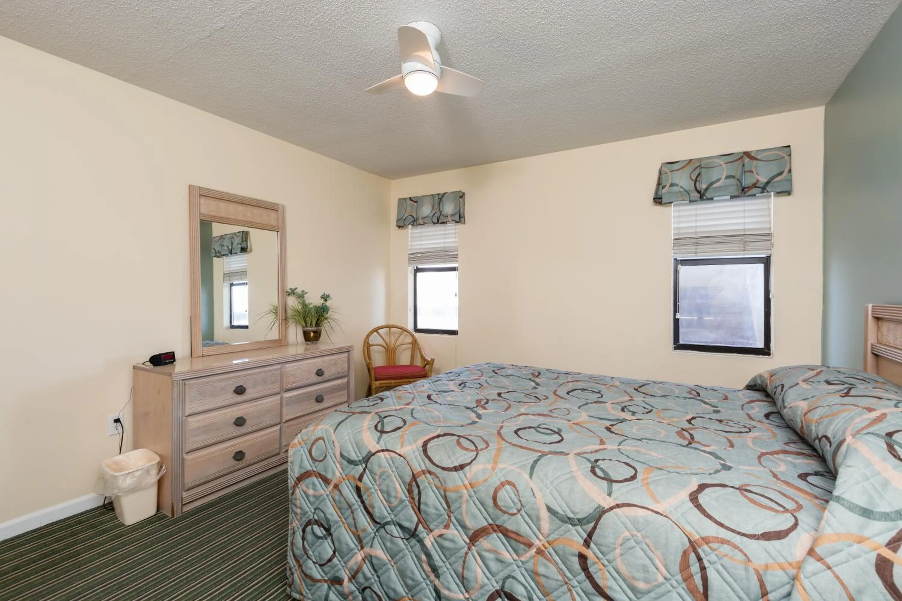 Bedroom, Bed in Windy Shores II