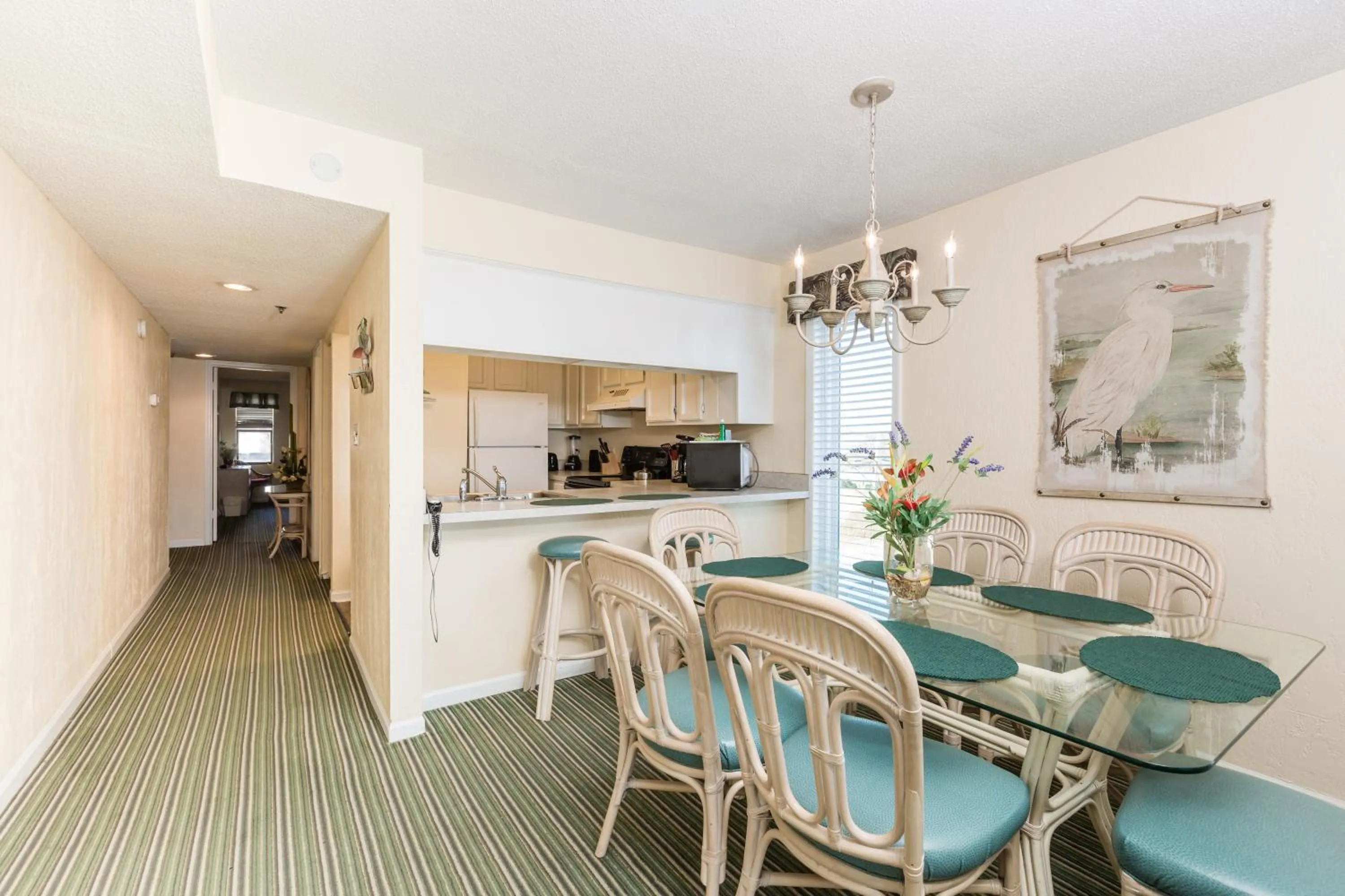 Dining area in Windy Shores II