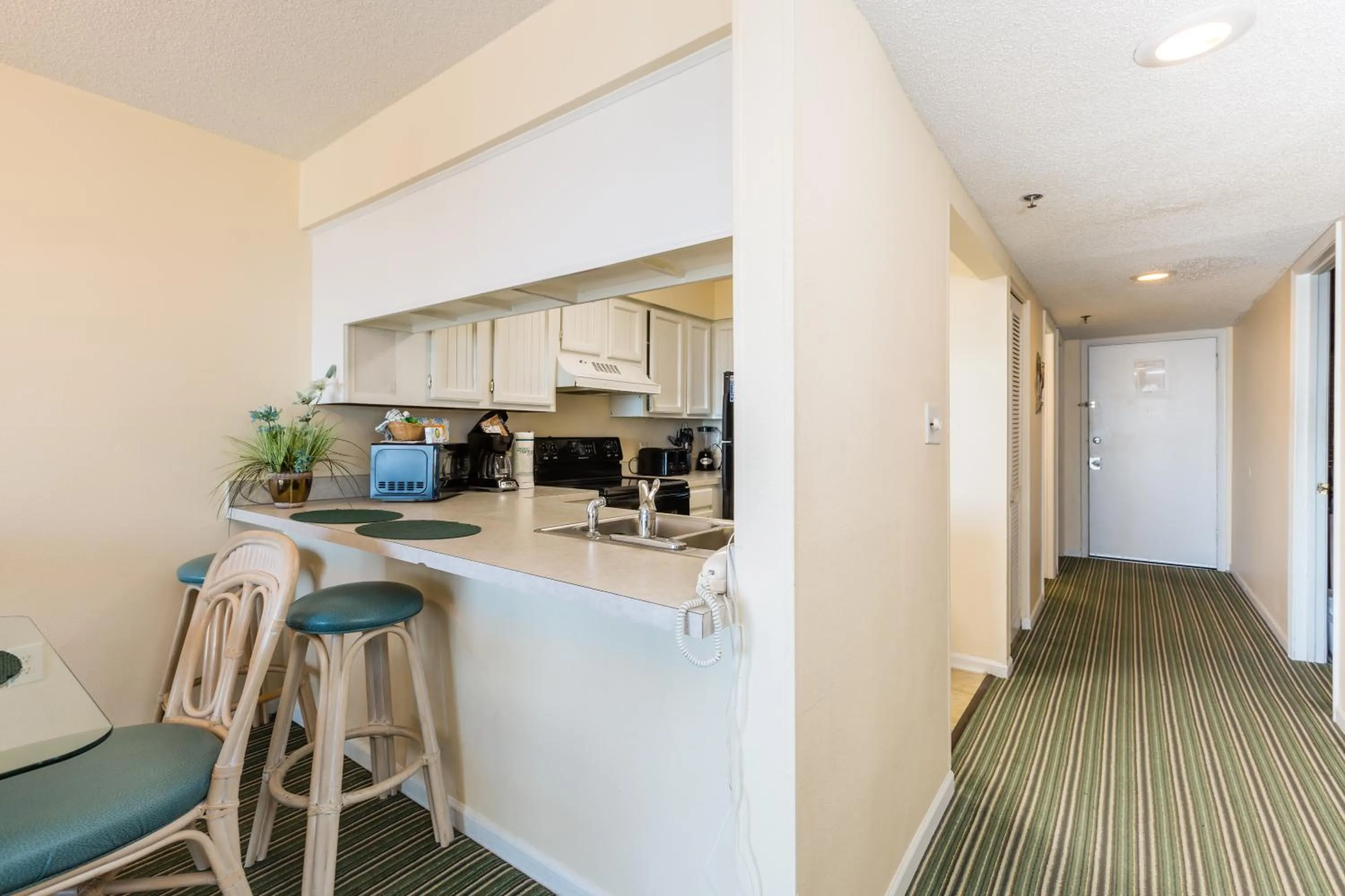 Kitchen or kitchenette in Windy Shores II