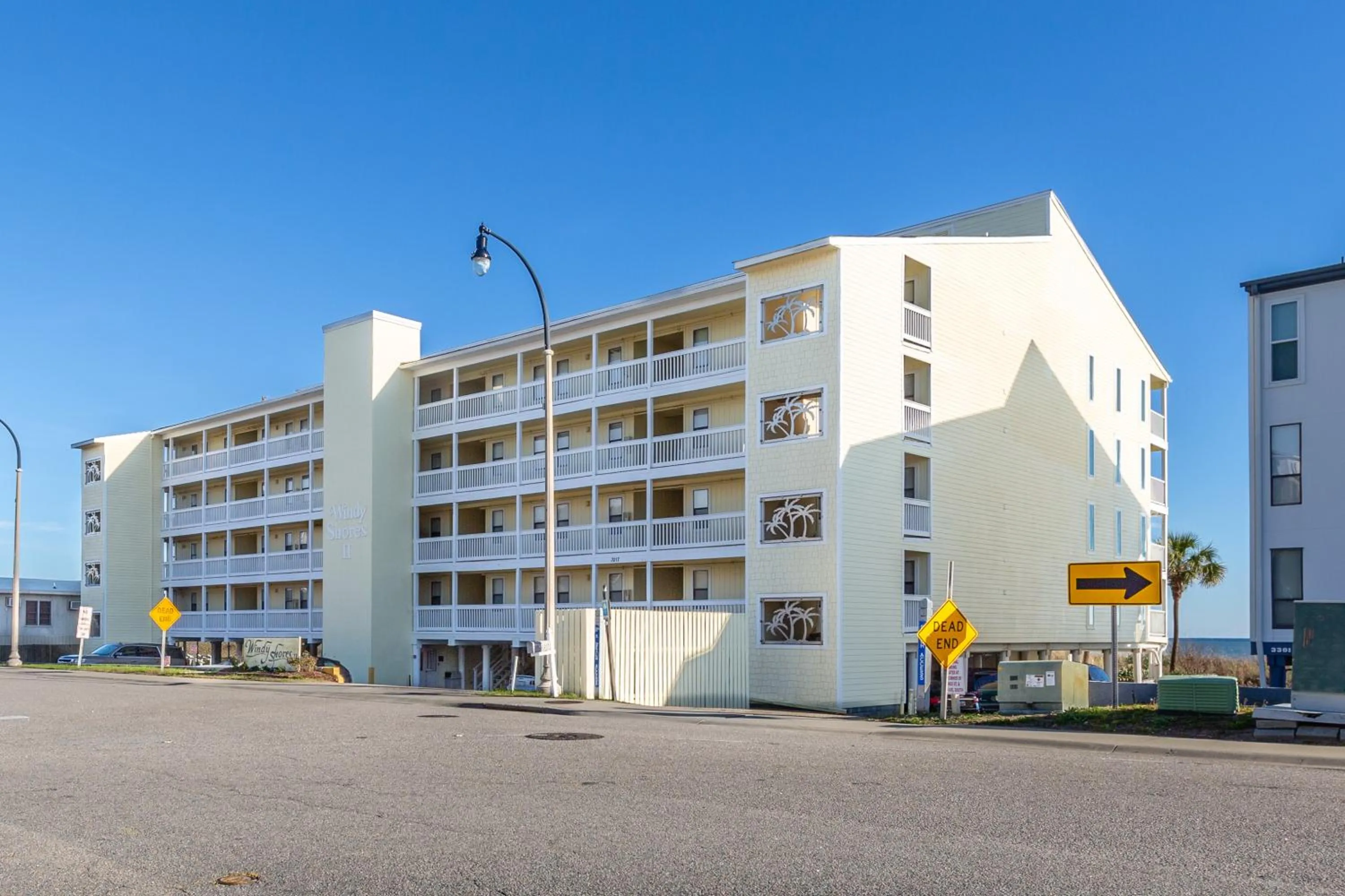 Facade/entrance in Windy Shores II