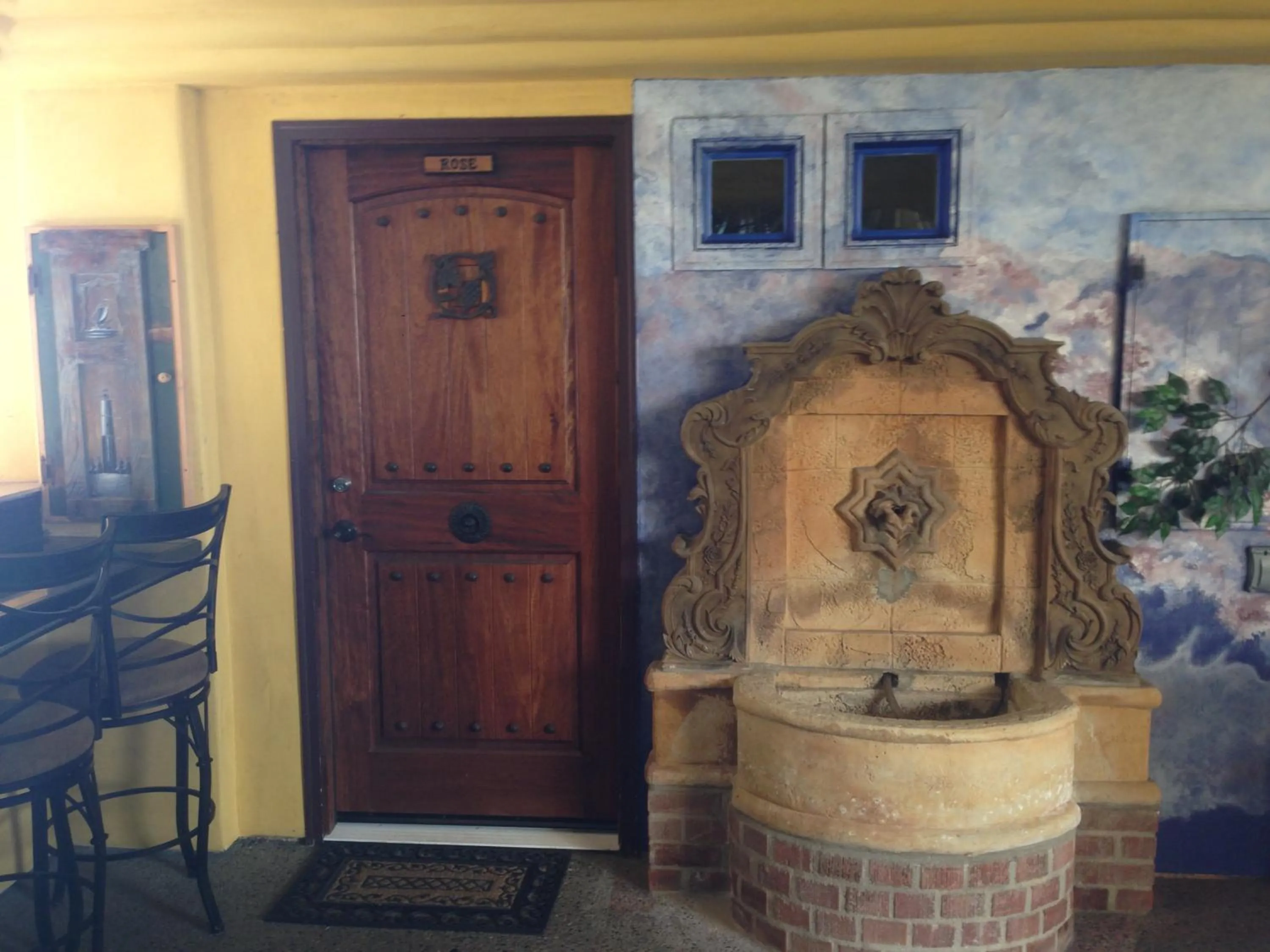 Decorative detail in Secret Garden Inn