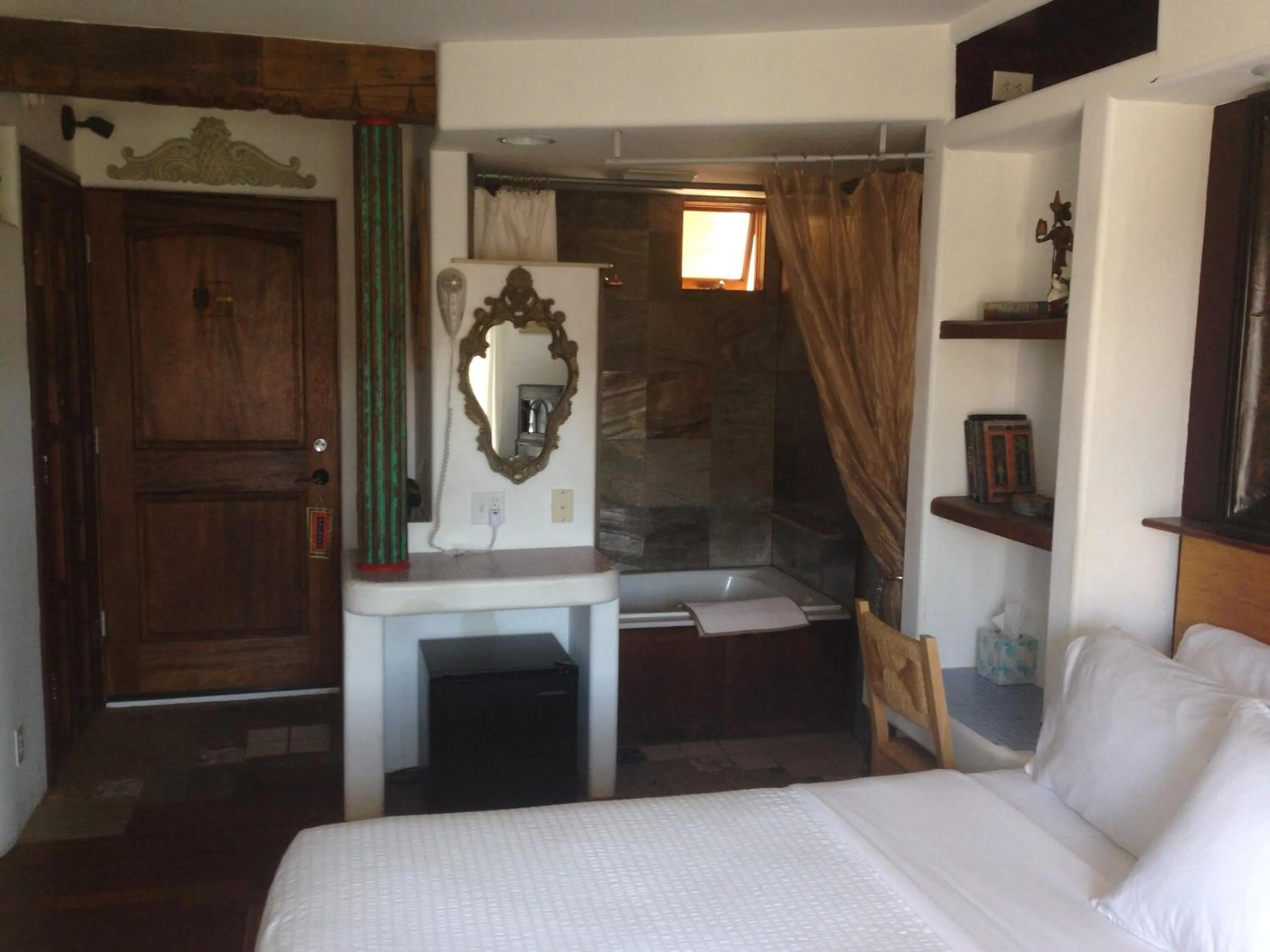 Photo of the whole room, Bed in Secret Garden Inn