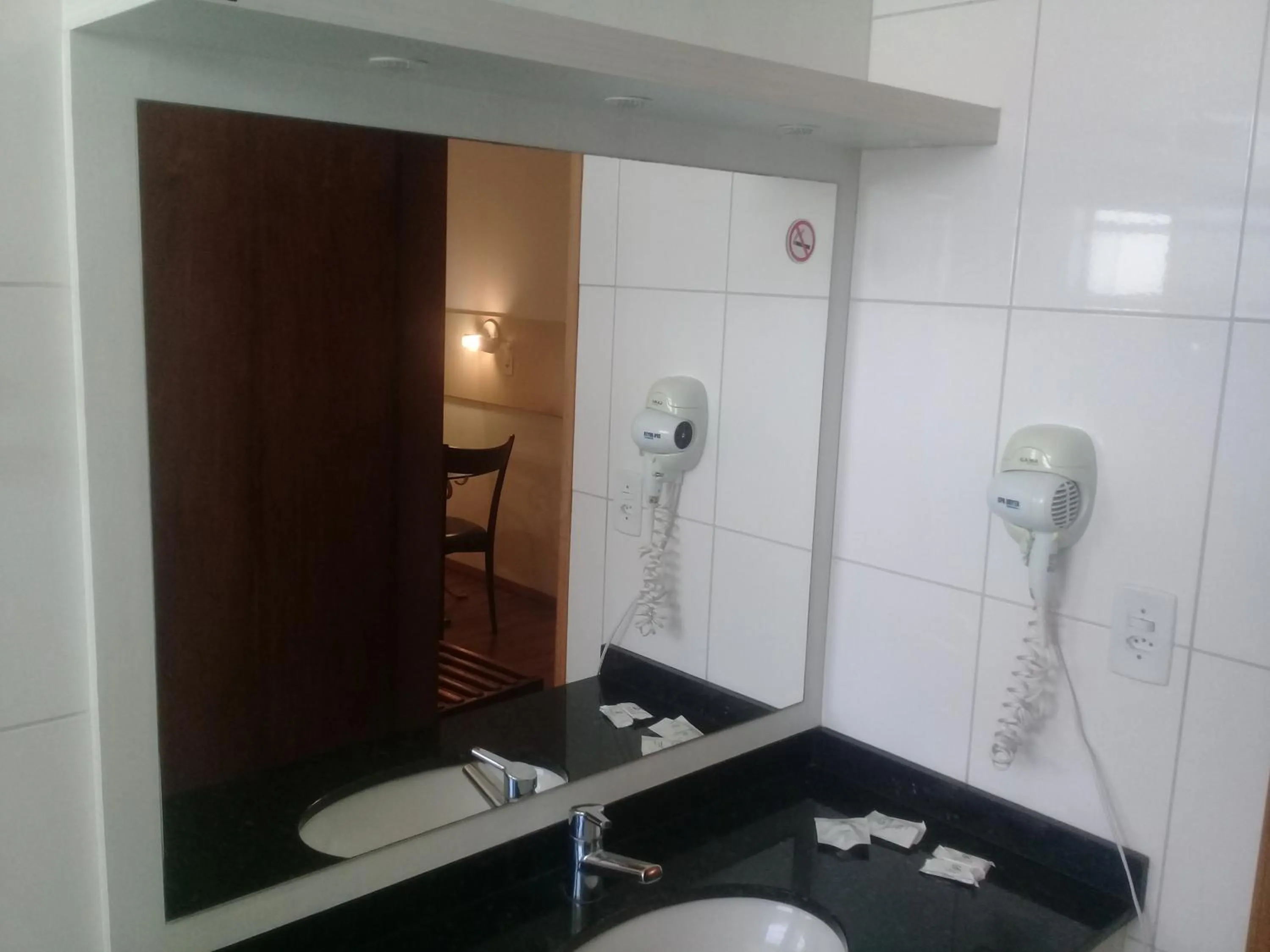 Shower in Canoas Parque Hotel
