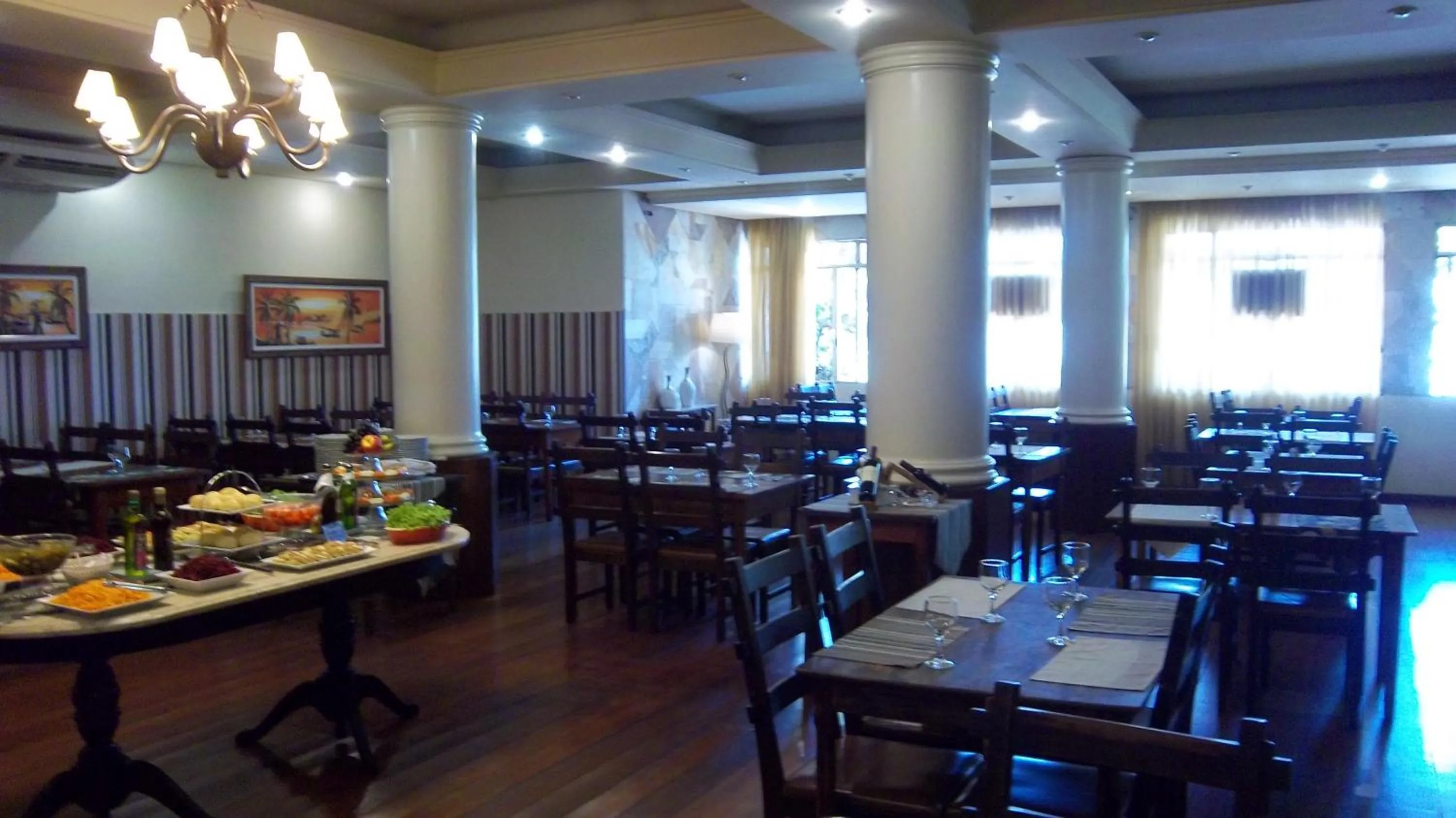 Restaurant/places to eat in Canoas Parque Hotel